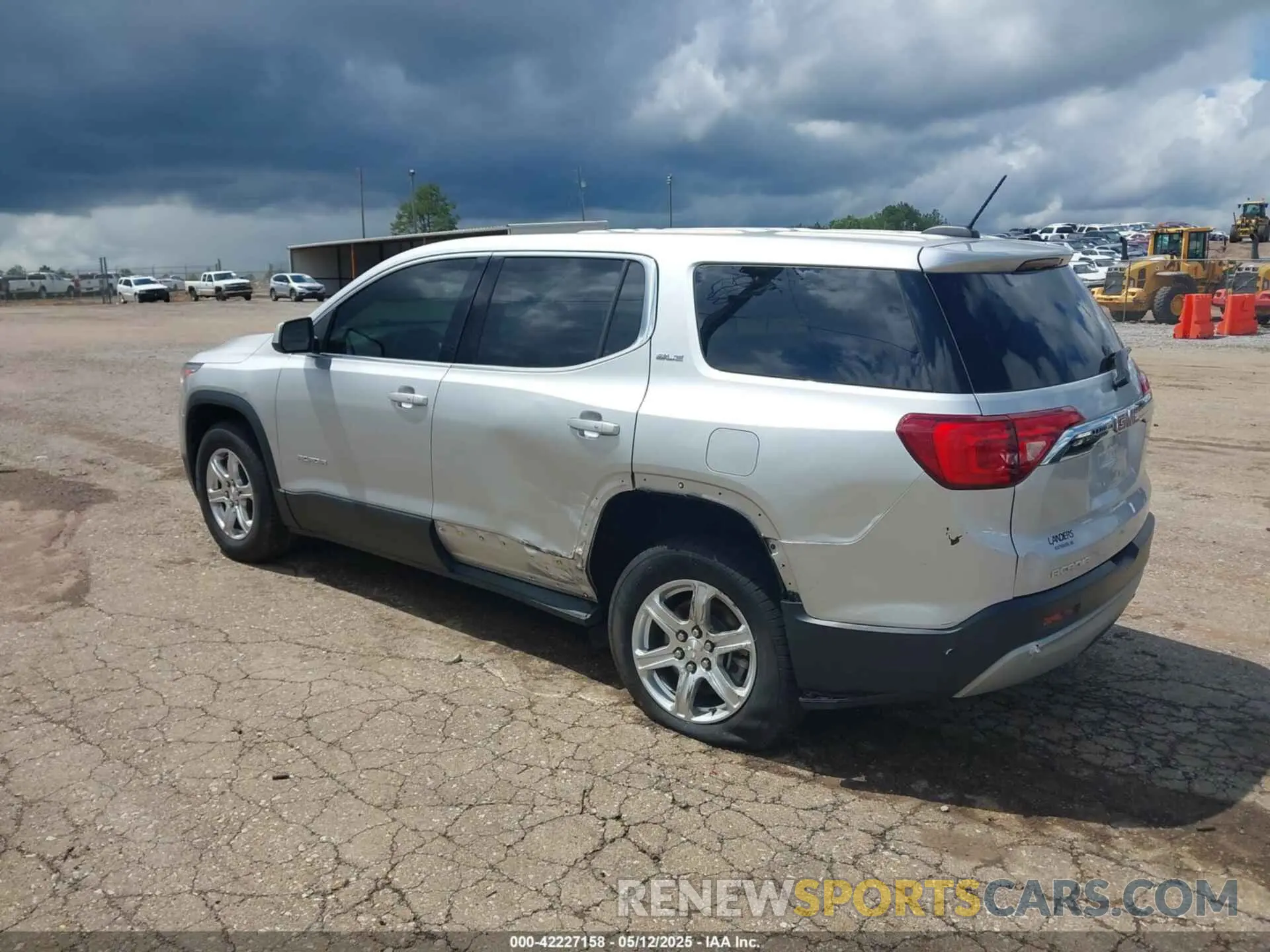 3 fotografías del automóvil dañado 1GKKNKLA9KZ298626 GMC ACADIA 2019