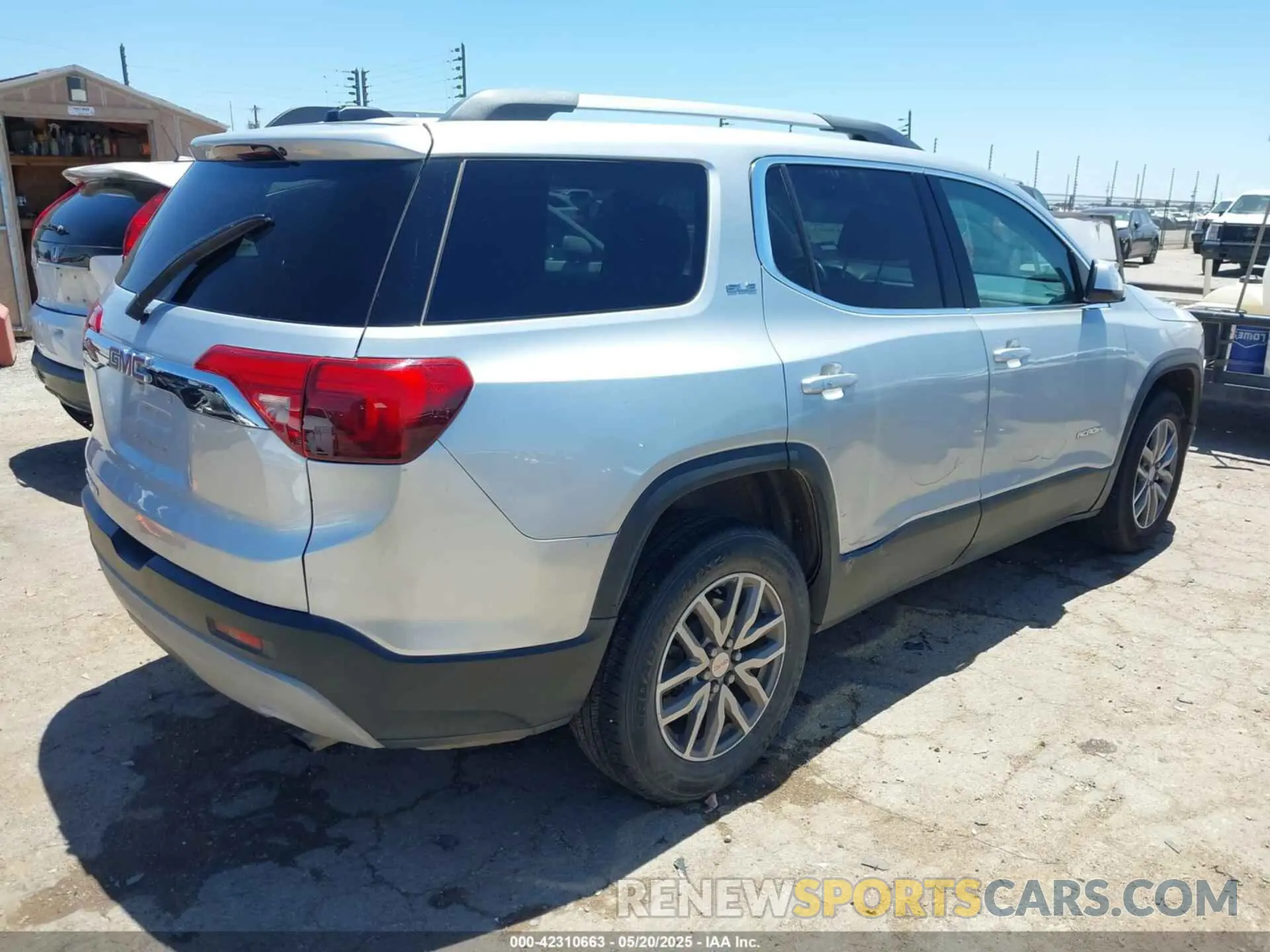 4 fotografías del automóvil dañado 1GKKNLLA1KZ269417 GMC ACADIA 2019