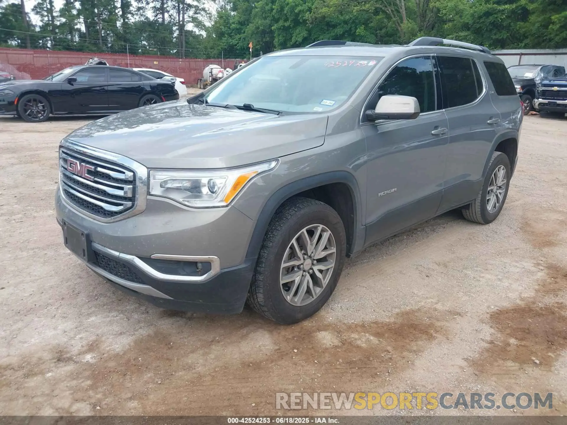 2 fotografías del automóvil dañado 1GKKNLLA3KZ225273 GMC ACADIA 2019