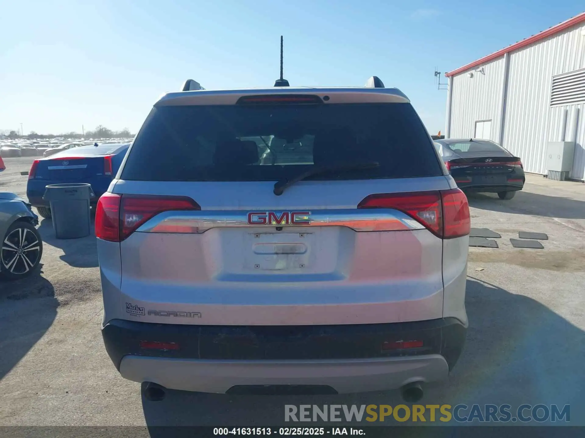 15 fotografías del automóvil dañado 1GKKNLLS0KZ123275 GMC ACADIA 2019