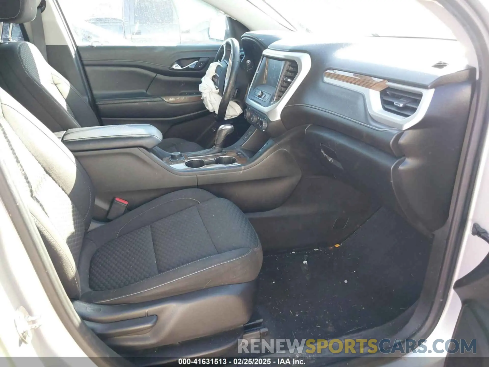5 fotografías del automóvil dañado 1GKKNLLS0KZ123275 GMC ACADIA 2019