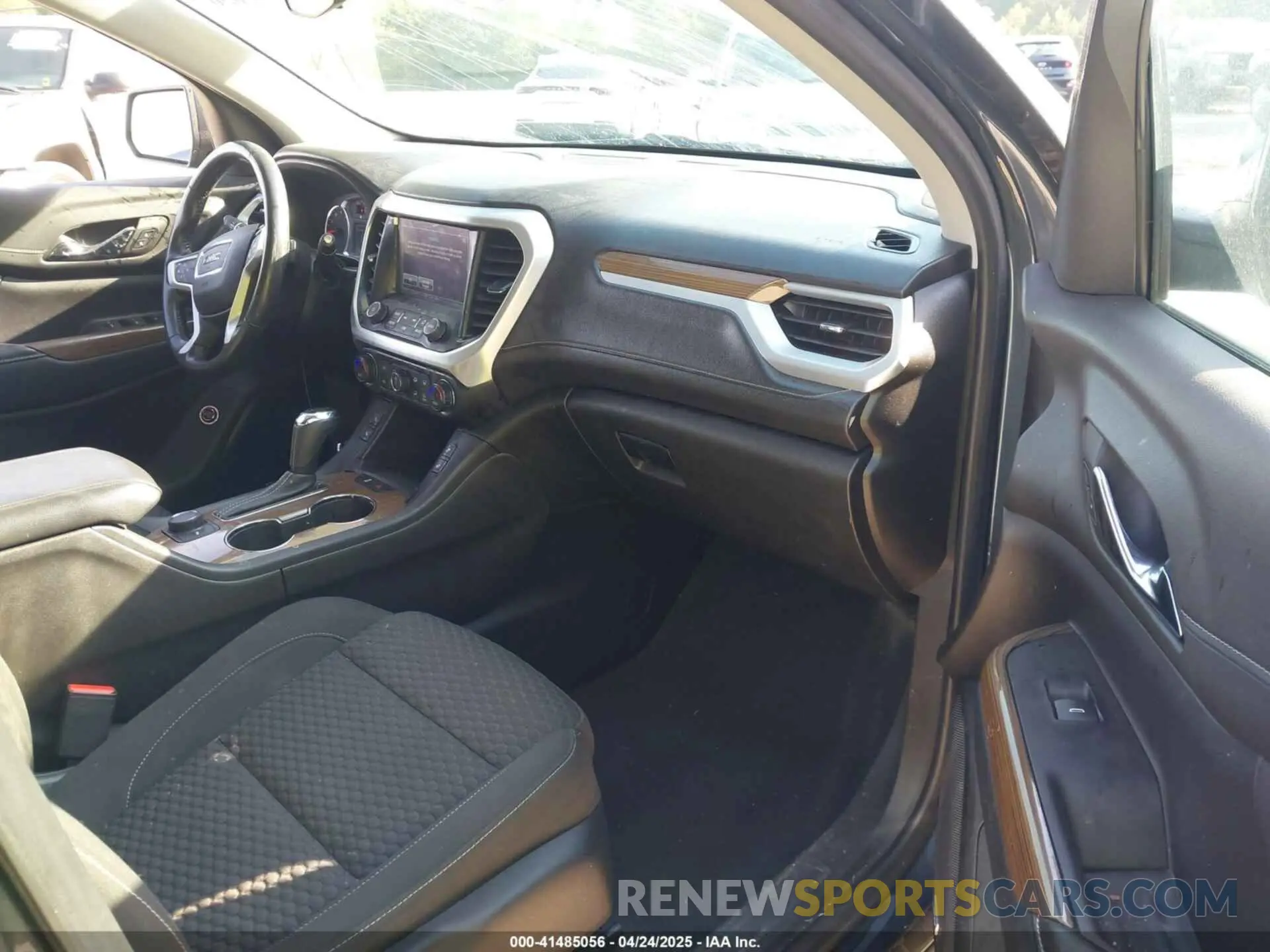 5 fotografías del automóvil dañado 1GKKNLLS2KZ276174 GMC ACADIA 2019