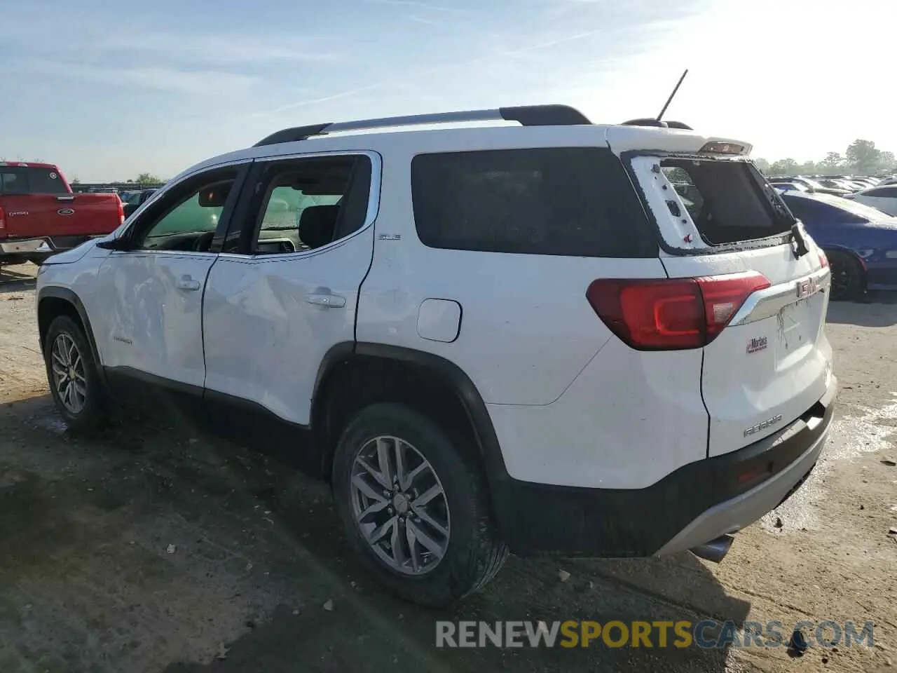 2 fotografías del automóvil dañado 1GKKNLLS6KZ258339 GMC ACADIA 2019