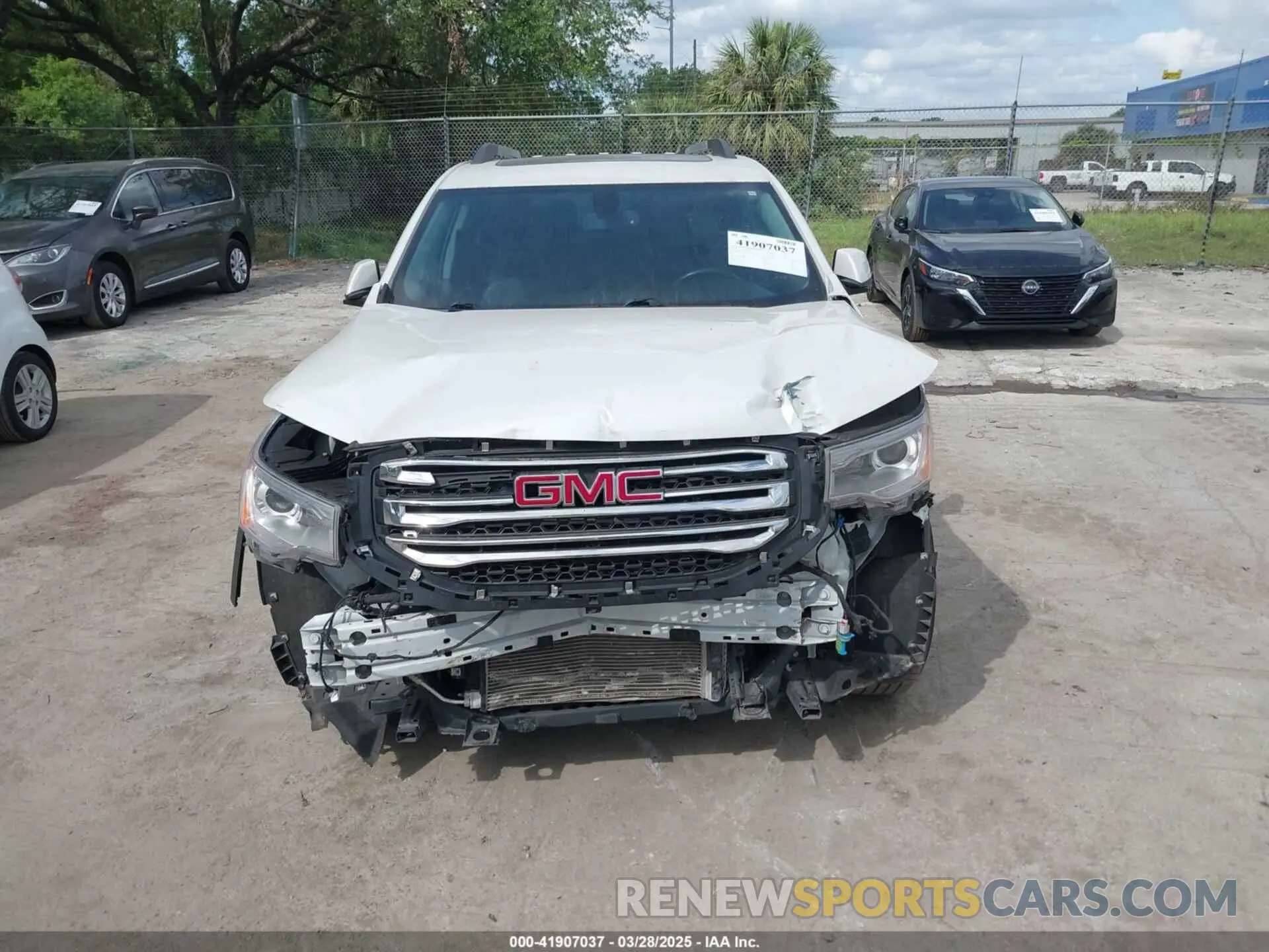 12 fotografías del automóvil dañado 1GKKNMLA2KZ284367 GMC ACADIA 2019