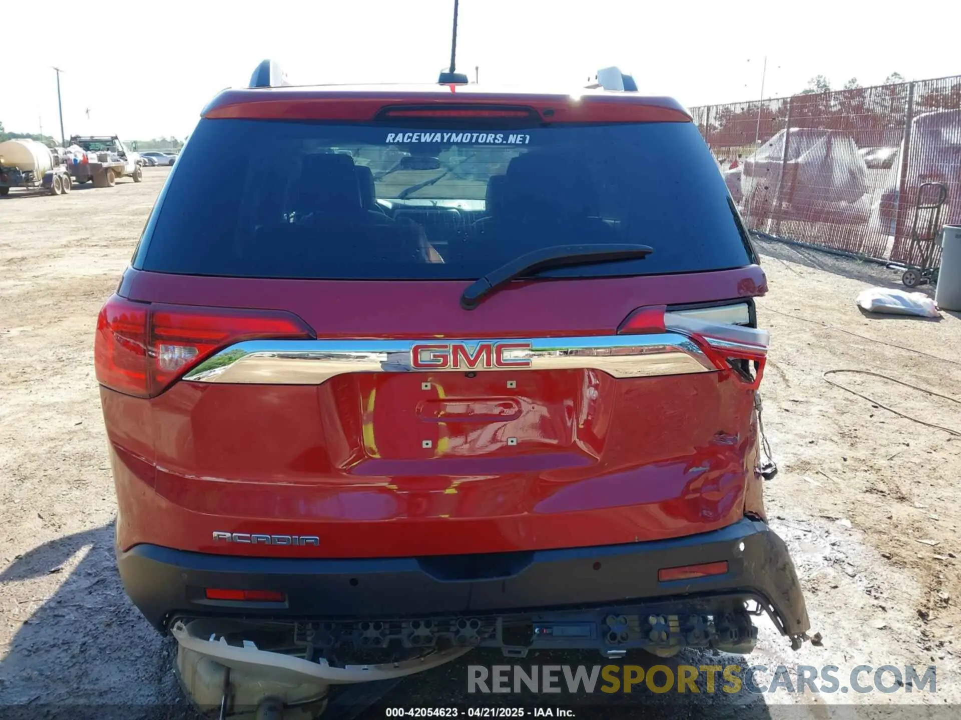 16 fotografías del automóvil dañado 1GKKNMLS0KZ140728 GMC ACADIA 2019