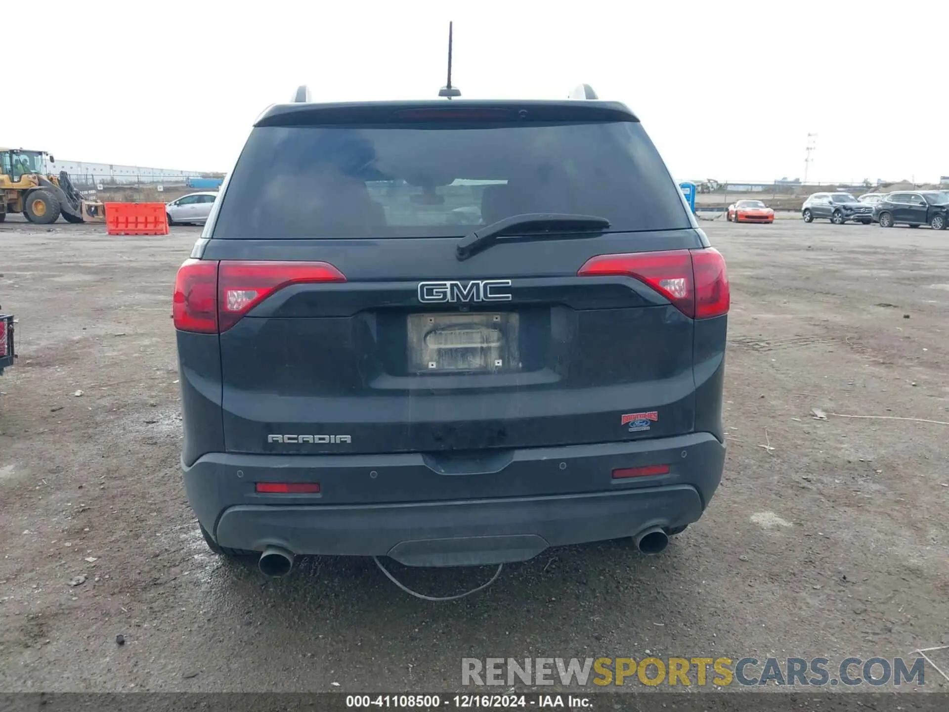 17 fotografías del automóvil dañado 1GKKNMLS0KZ163345 GMC ACADIA 2019
