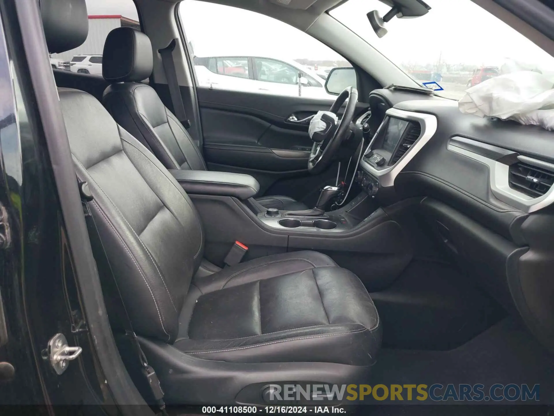 5 fotografías del automóvil dañado 1GKKNMLS0KZ163345 GMC ACADIA 2019