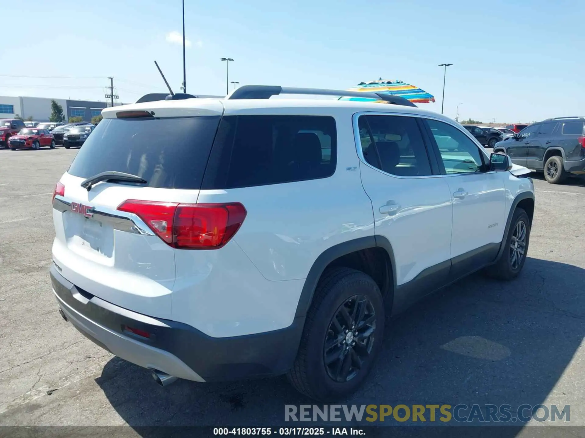 4 fotografías del automóvil dañado 1GKKNMLS0KZ235497 GMC ACADIA 2019