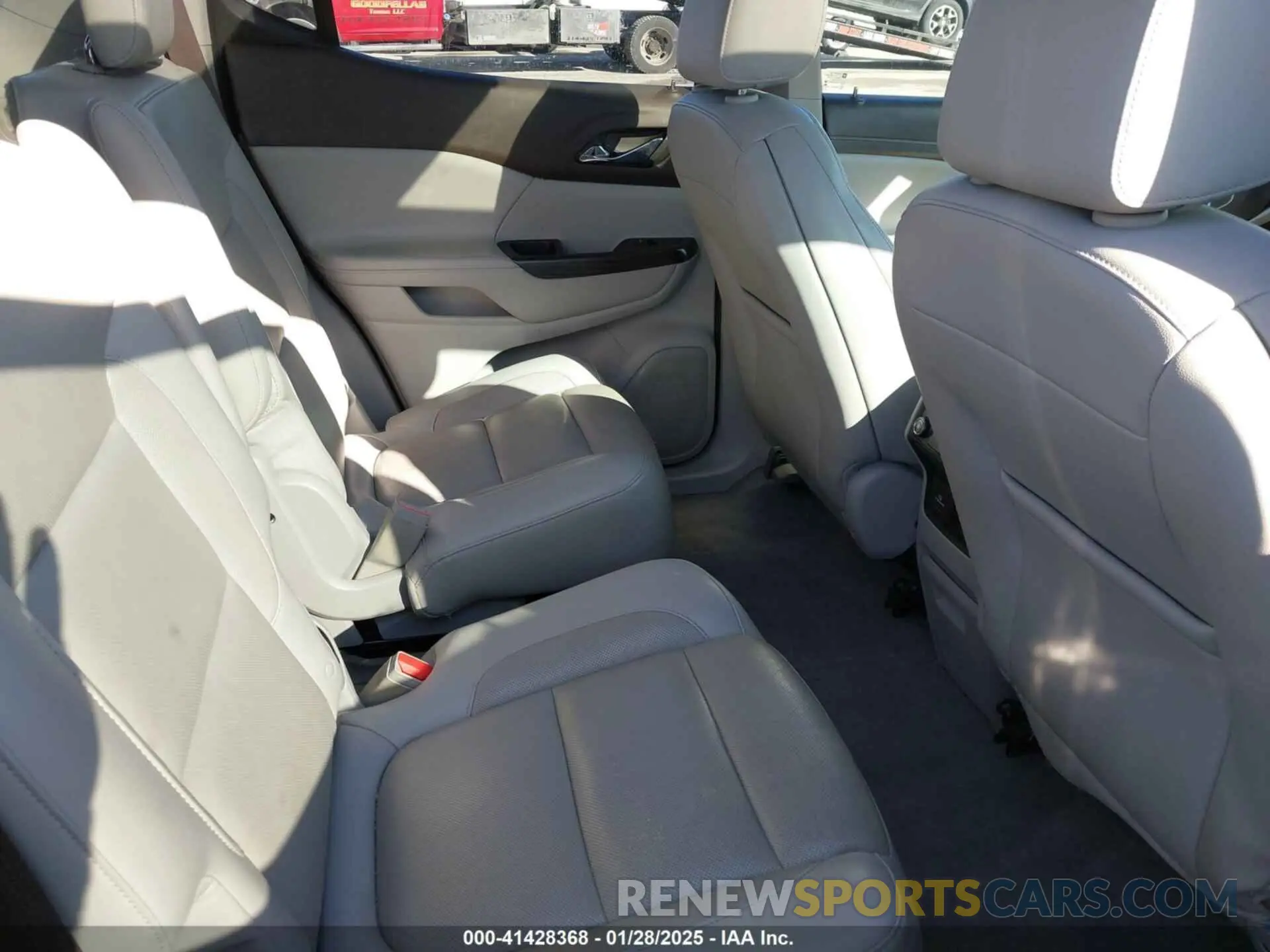 8 fotografías del automóvil dañado 1GKKNMLS2KZ133988 GMC ACADIA 2019