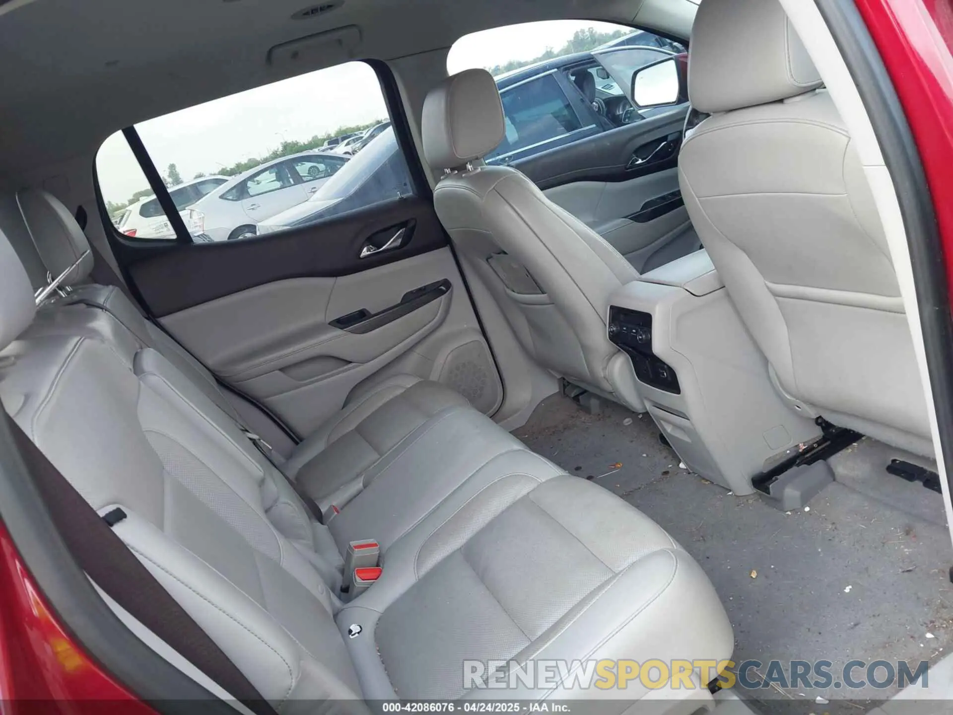 8 fotografías del automóvil dañado 1GKKNMLS3KZ130971 GMC ACADIA 2019