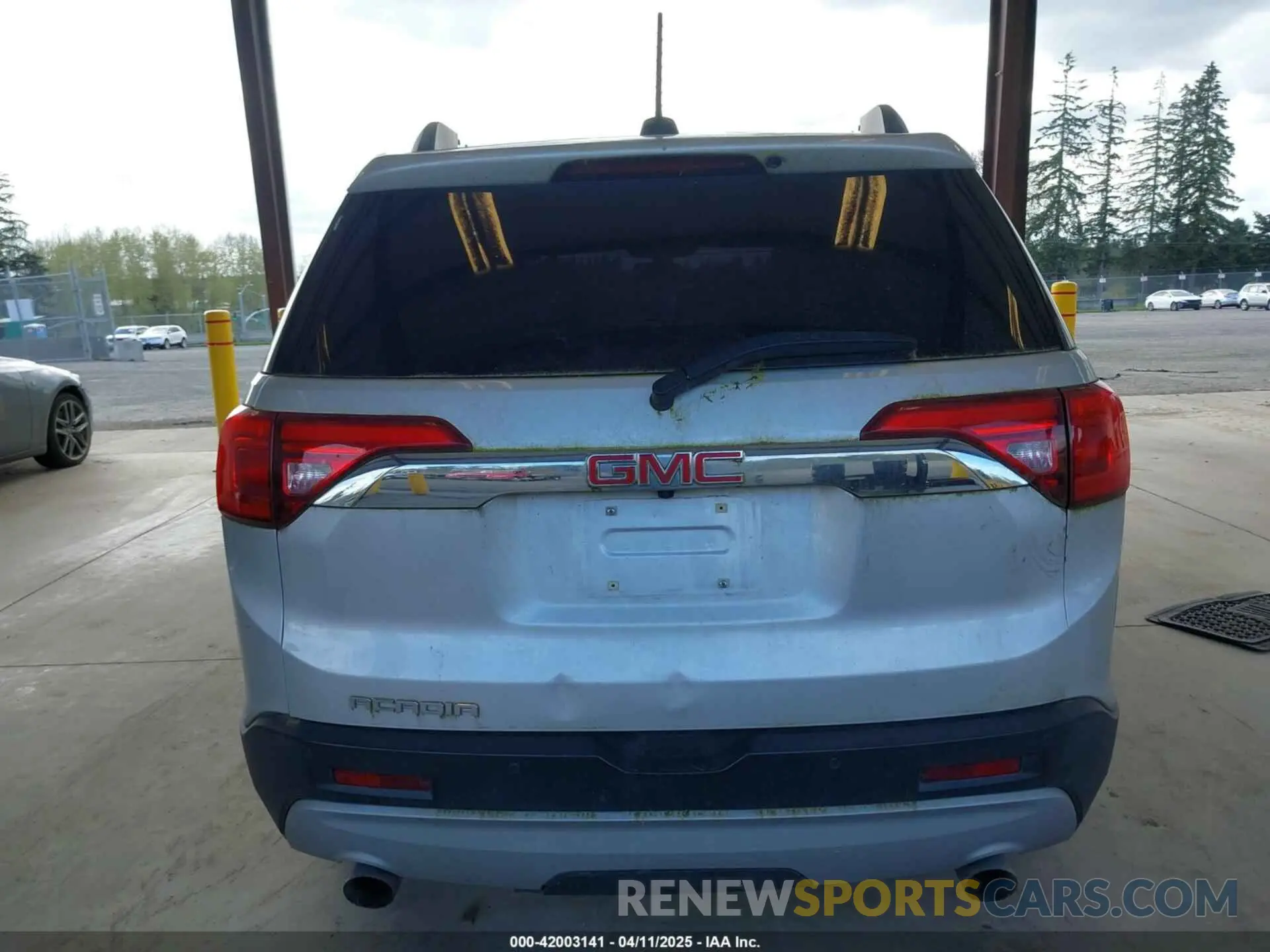 16 fotografías del automóvil dañado 1GKKNMLS4KZ204818 GMC ACADIA 2019