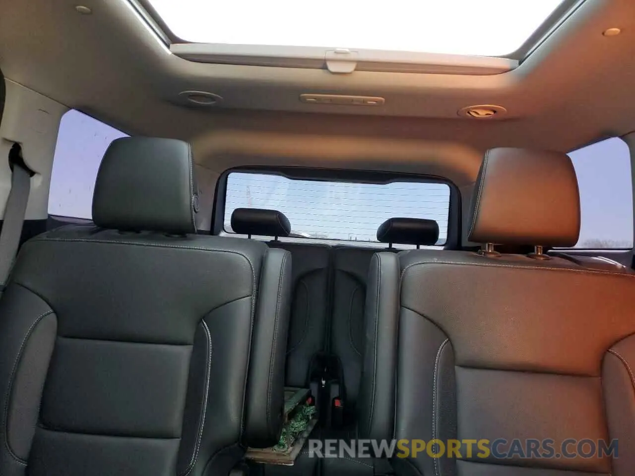 10 fotografías del automóvil dañado 1GKKNMLS6KZ208417 GMC ACADIA 2019