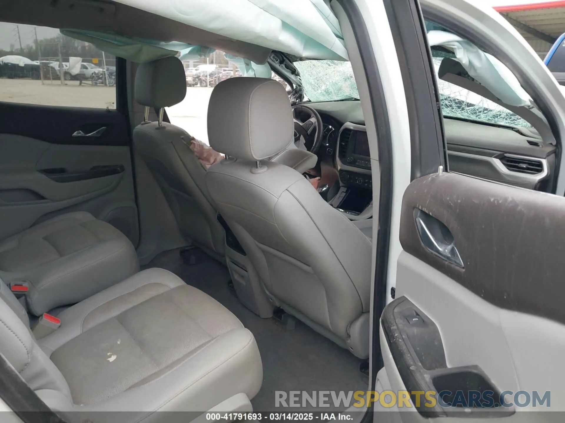 8 fotografías del automóvil dañado 1GKKNMLS6KZ256712 GMC ACADIA 2019