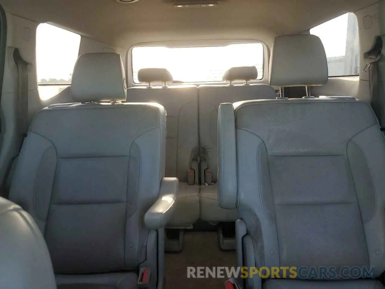 10 fotografías del automóvil dañado 1GKKNMLS7KZ268786 GMC ACADIA 2019