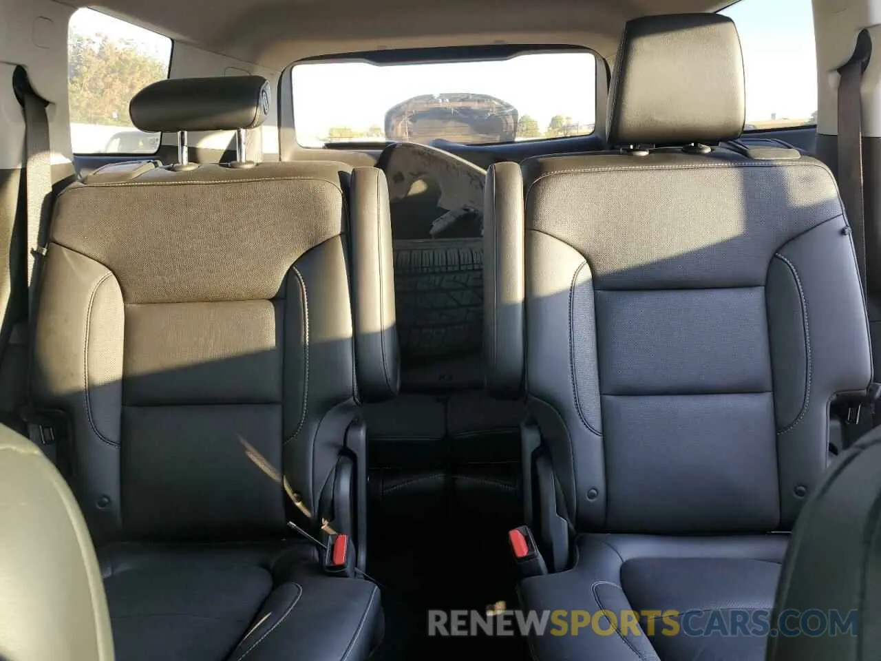 10 fotografías del automóvil dañado 1GKKNMLS8KZ271535 GMC ACADIA 2019