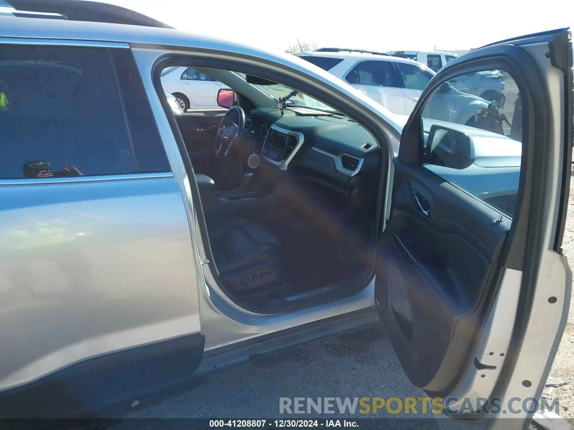 5 fotografías del automóvil dañado 1GKKNMLS8KZ283605 GMC ACADIA 2019