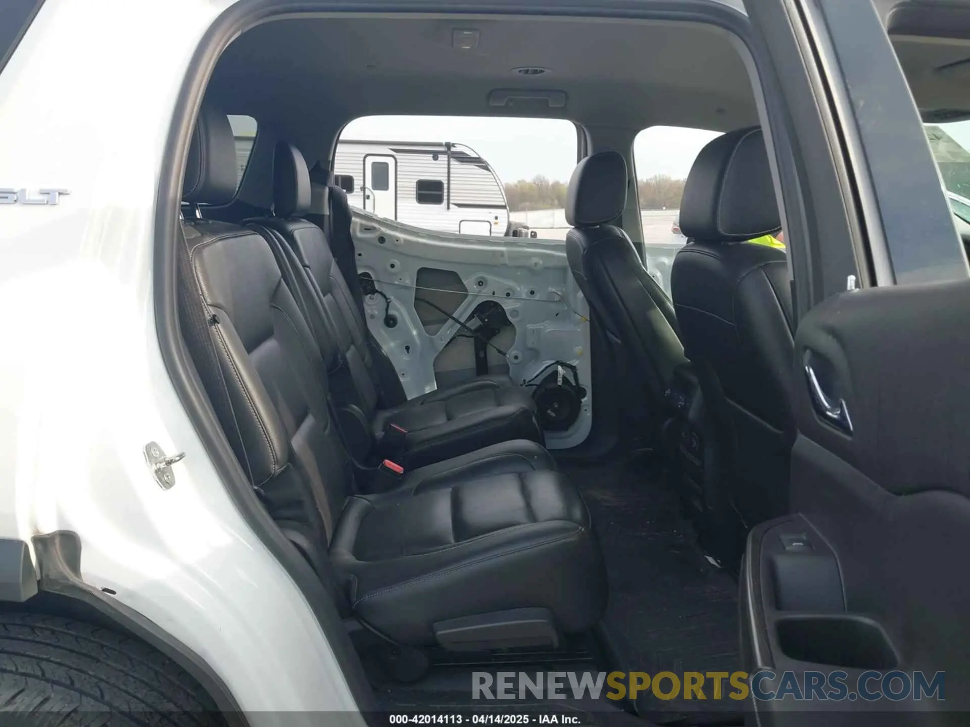 8 fotografías del automóvil dañado 1GKKNMLSXKZ206301 GMC ACADIA 2019