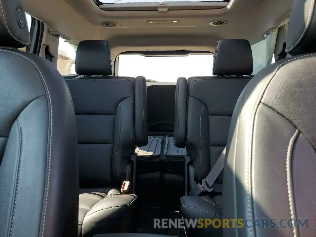 10 fotografías del automóvil dañado 1GKKNNLS6KZ114267 GMC ACADIA 2019