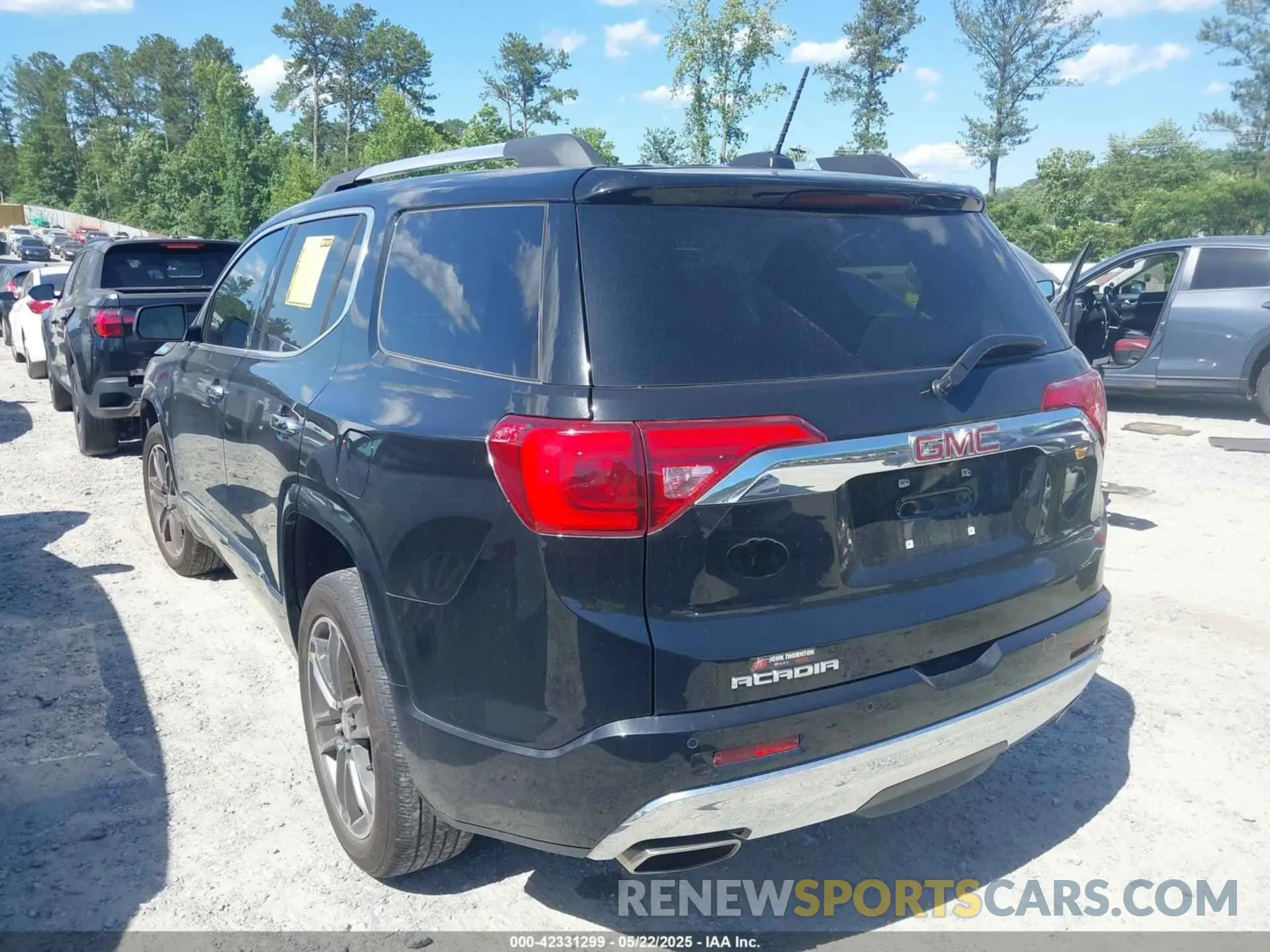 3 fotografías del automóvil dañado 1GKKNPLS3KZ296456 GMC ACADIA 2019