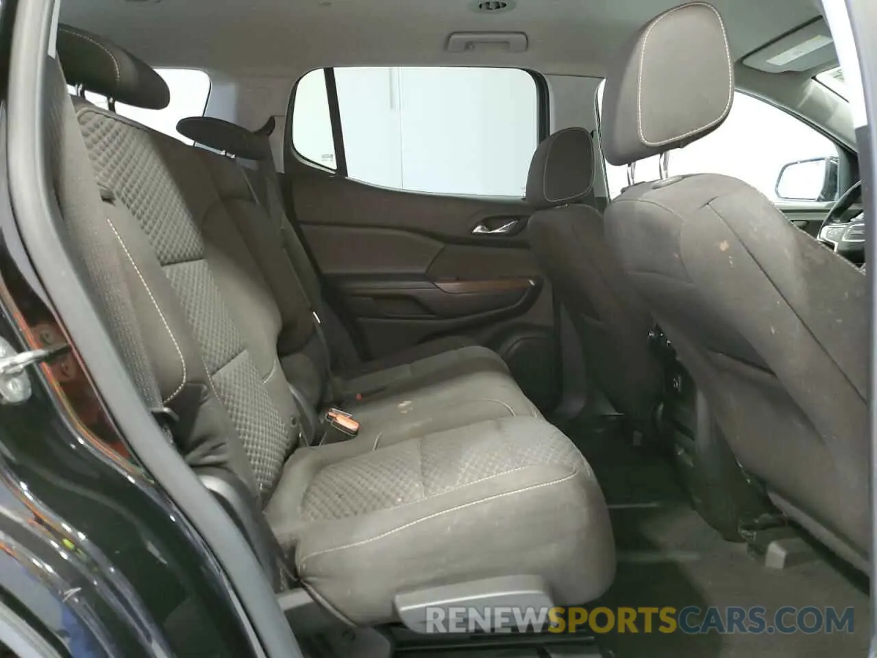 11 fotografías del automóvil dañado 1GKKNRLA0KZ136800 GMC ACADIA 2019