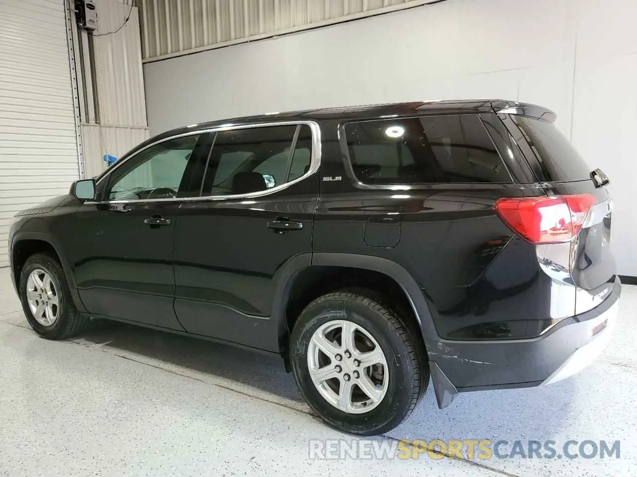 2 fotografías del automóvil dañado 1GKKNRLA0KZ136800 GMC ACADIA 2019