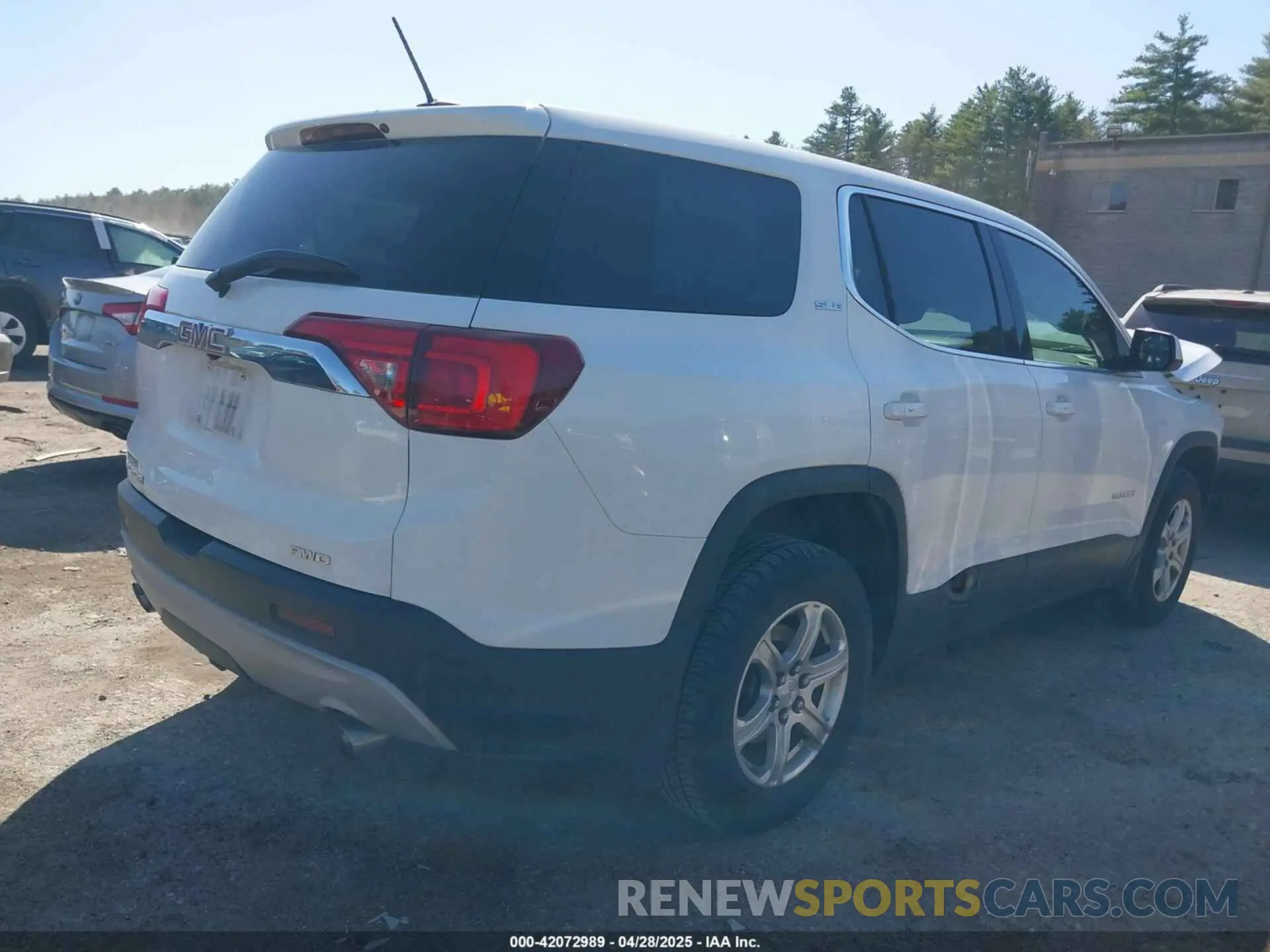 4 fotografías del automóvil dañado 1GKKNRLS8KZ122927 GMC ACADIA 2019