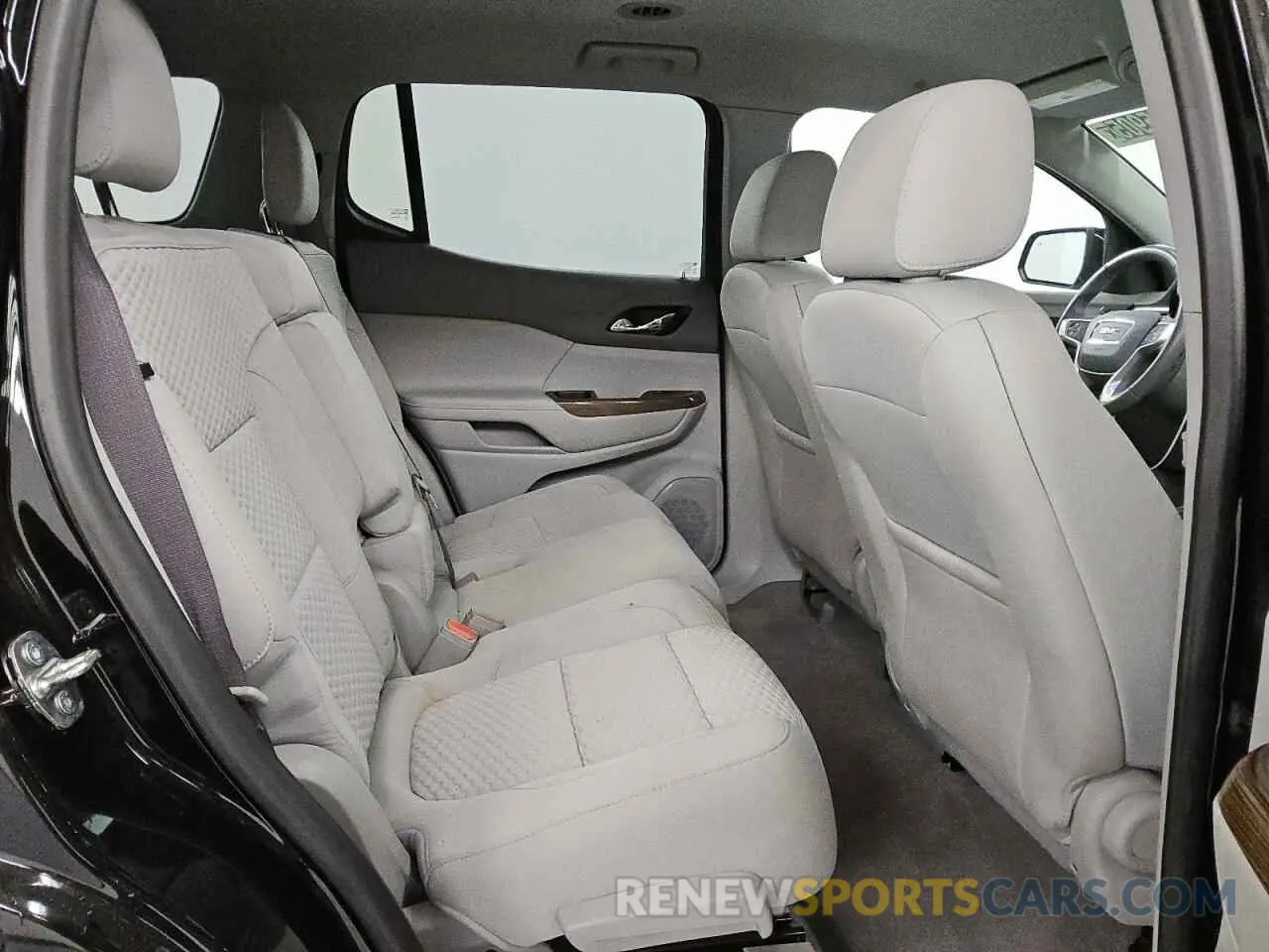 11 fotografías del automóvil dañado 1GKKNSLA0KZ266485 GMC ACADIA 2019