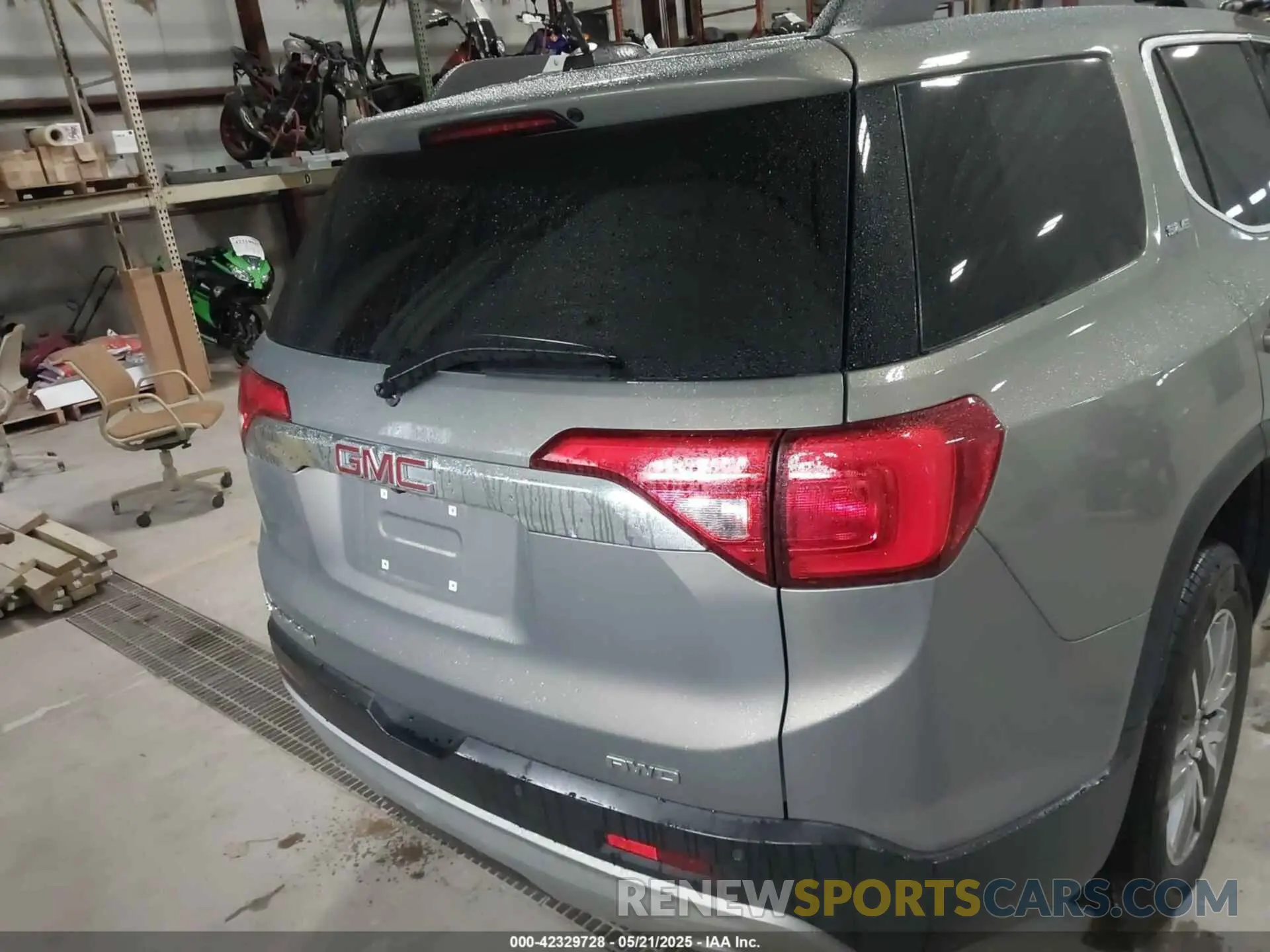 16 fotografías del automóvil dañado 1GKKNSLA4KZ264772 GMC ACADIA 2019