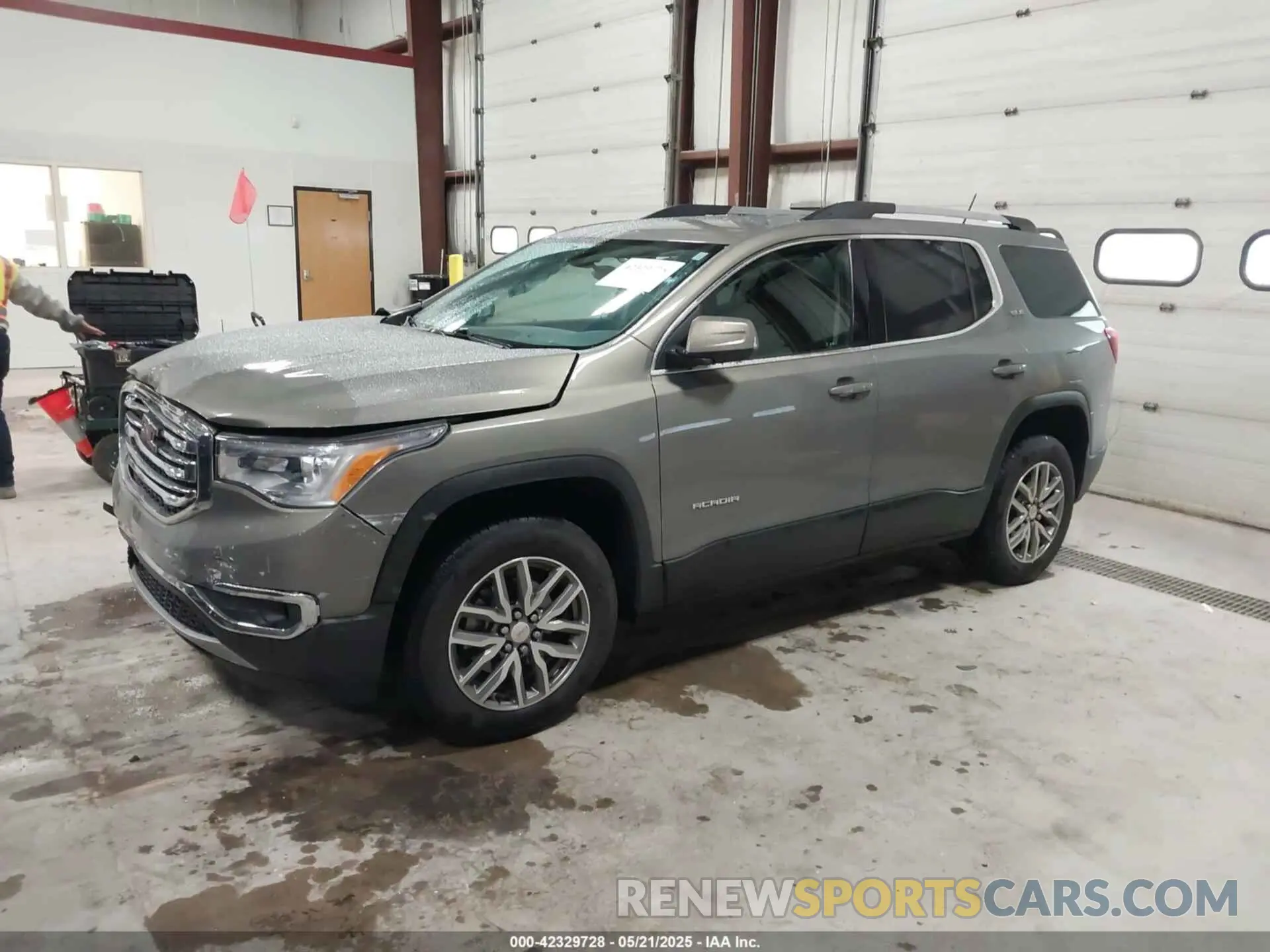 2 fotografías del automóvil dañado 1GKKNSLA4KZ264772 GMC ACADIA 2019