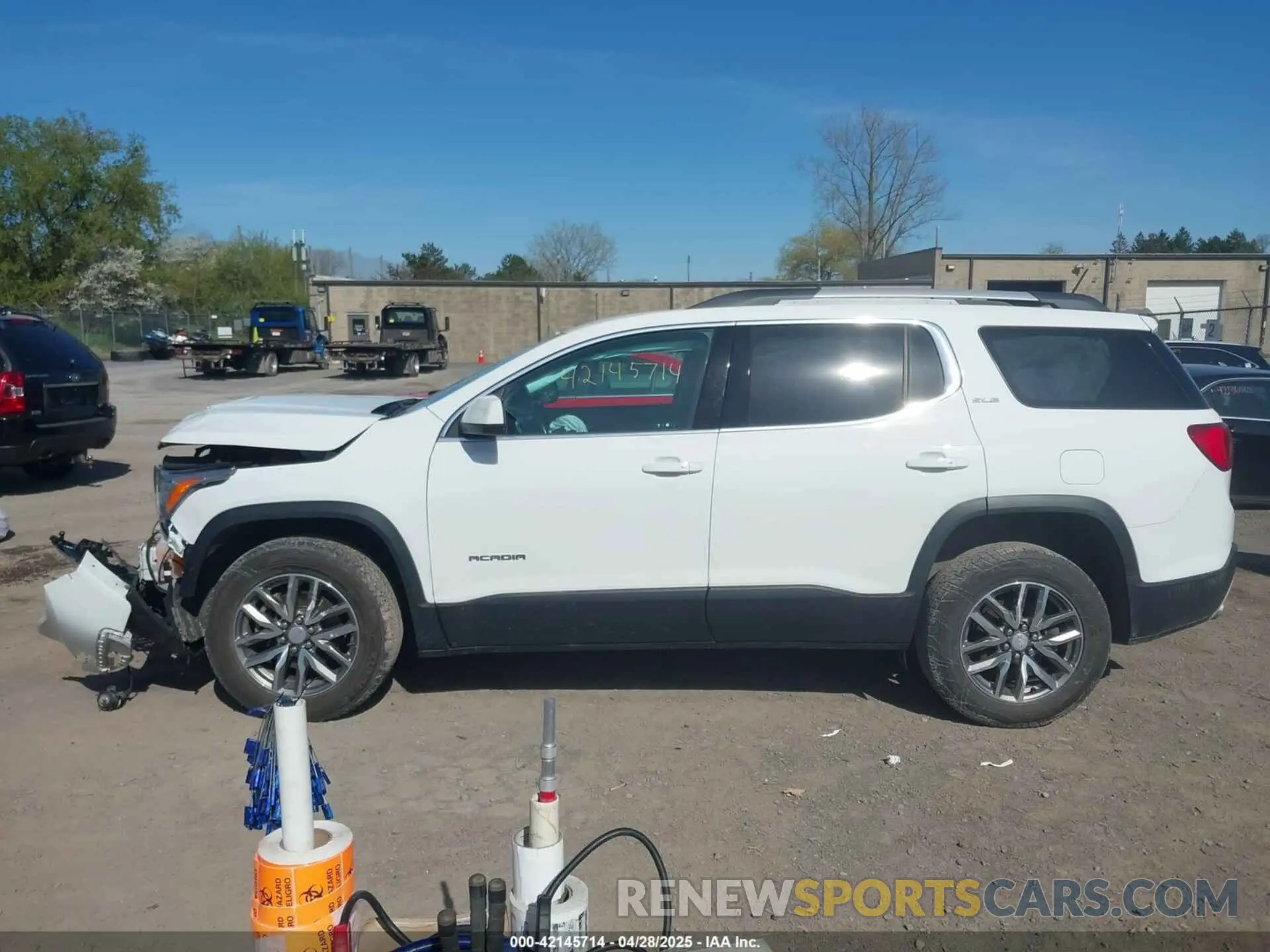 15 fotografías del automóvil dañado 1GKKNSLS4KZ237158 GMC ACADIA 2019