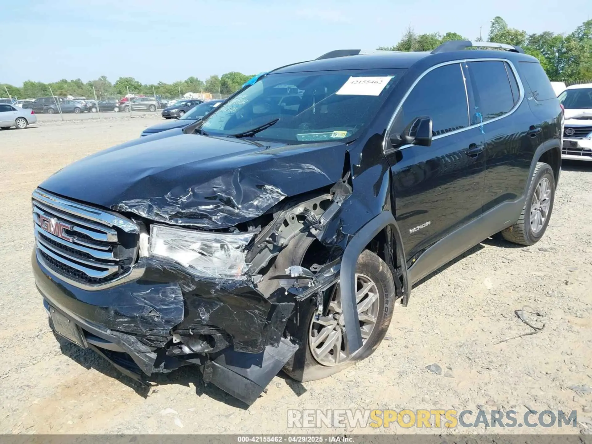 2 fotografías del automóvil dañado 1GKKNSLS5KZ168903 GMC ACADIA 2019