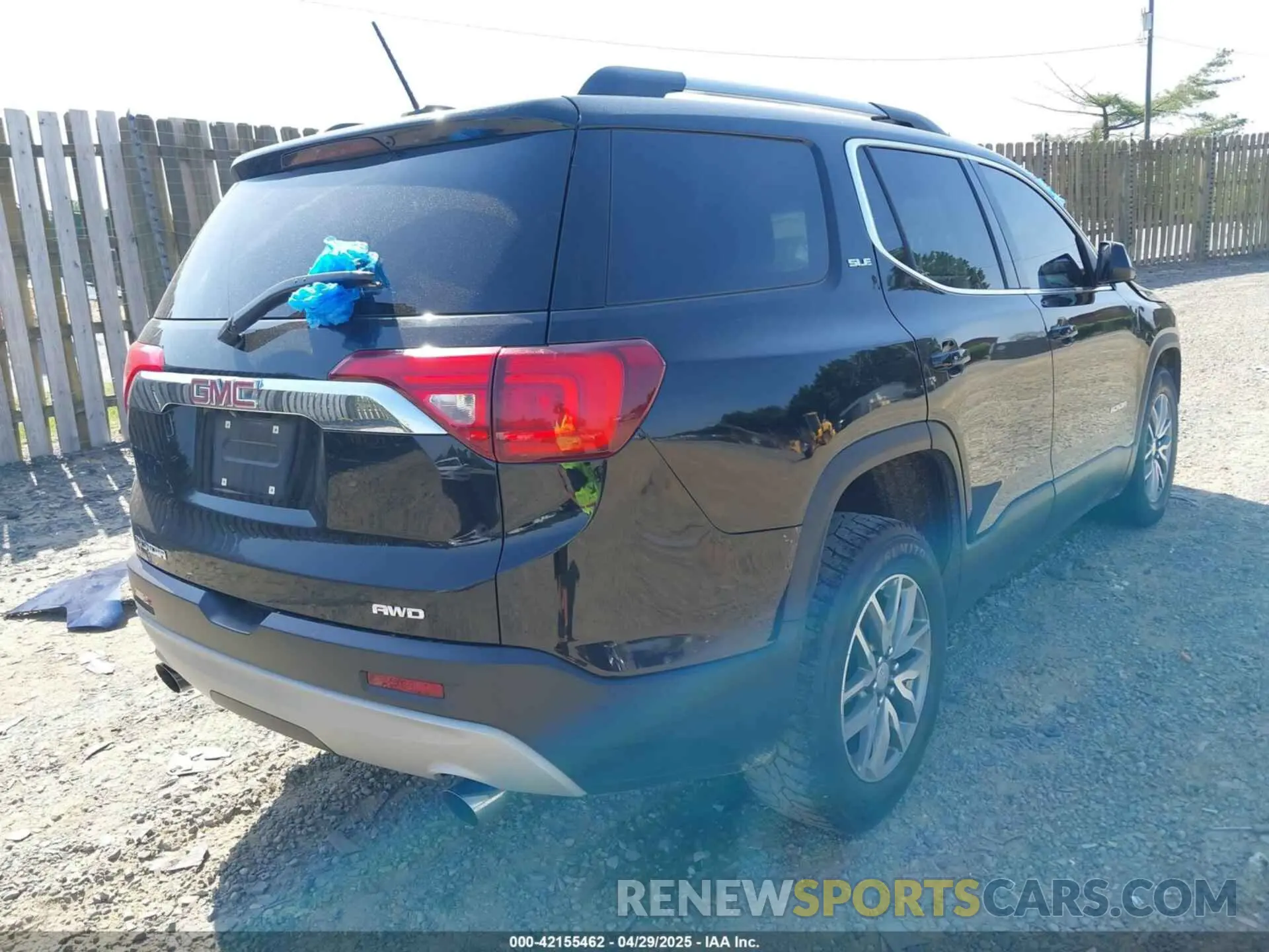 4 fotografías del automóvil dañado 1GKKNSLS5KZ168903 GMC ACADIA 2019