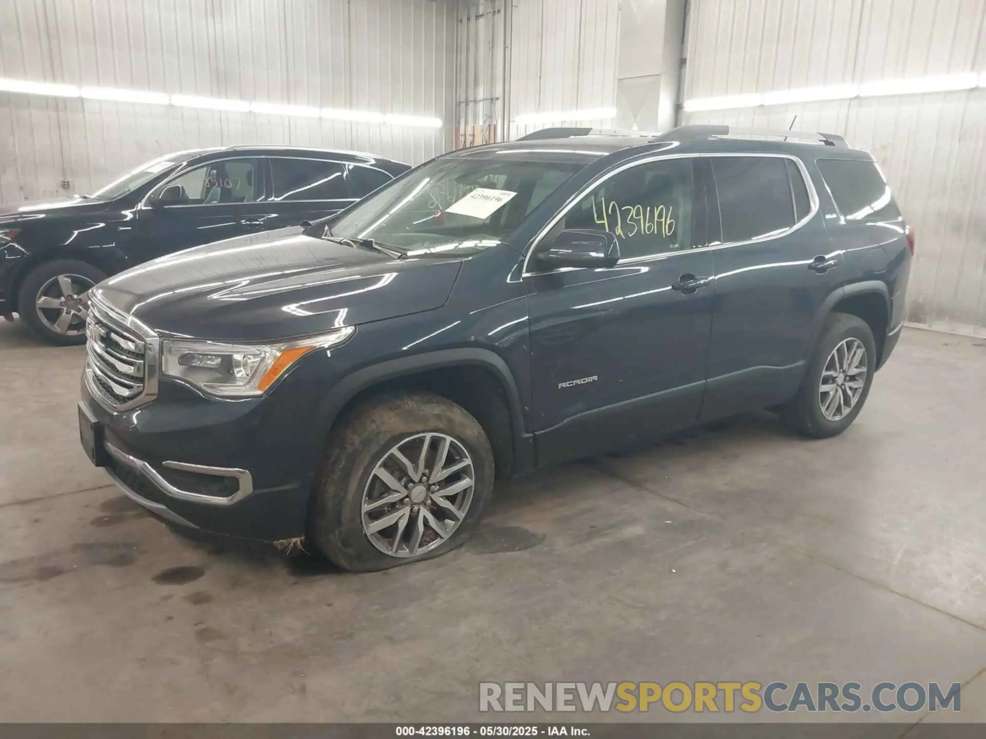 2 fotografías del automóvil dañado 1GKKNSLSXKZ141454 GMC ACADIA 2019