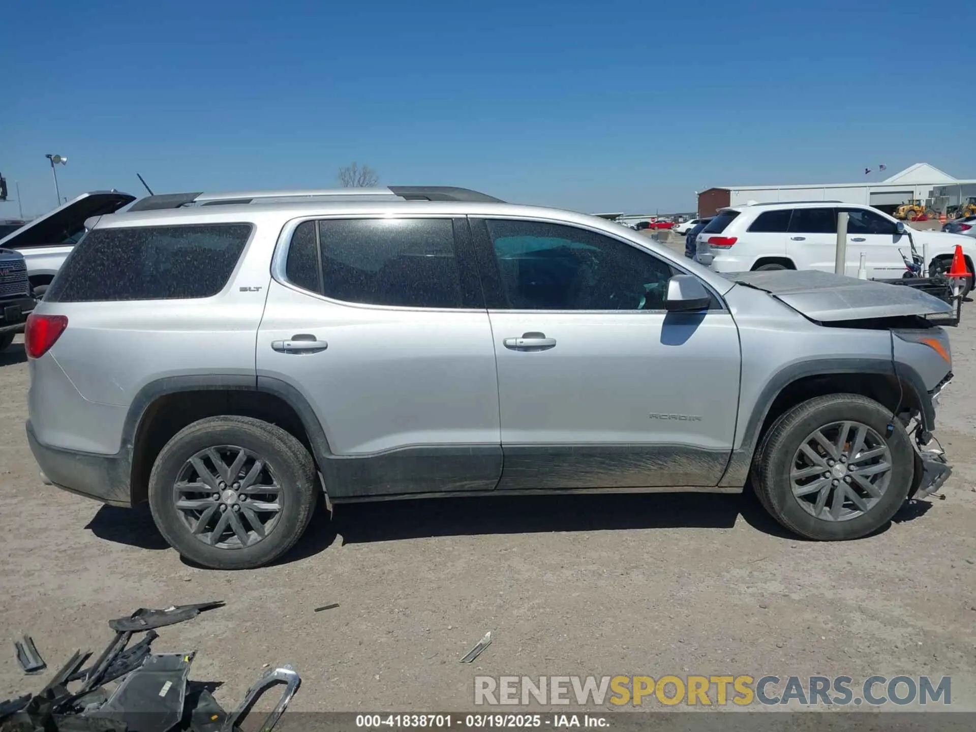 14 fotografías del automóvil dañado 1GKKNULS1KZ268265 GMC ACADIA 2019