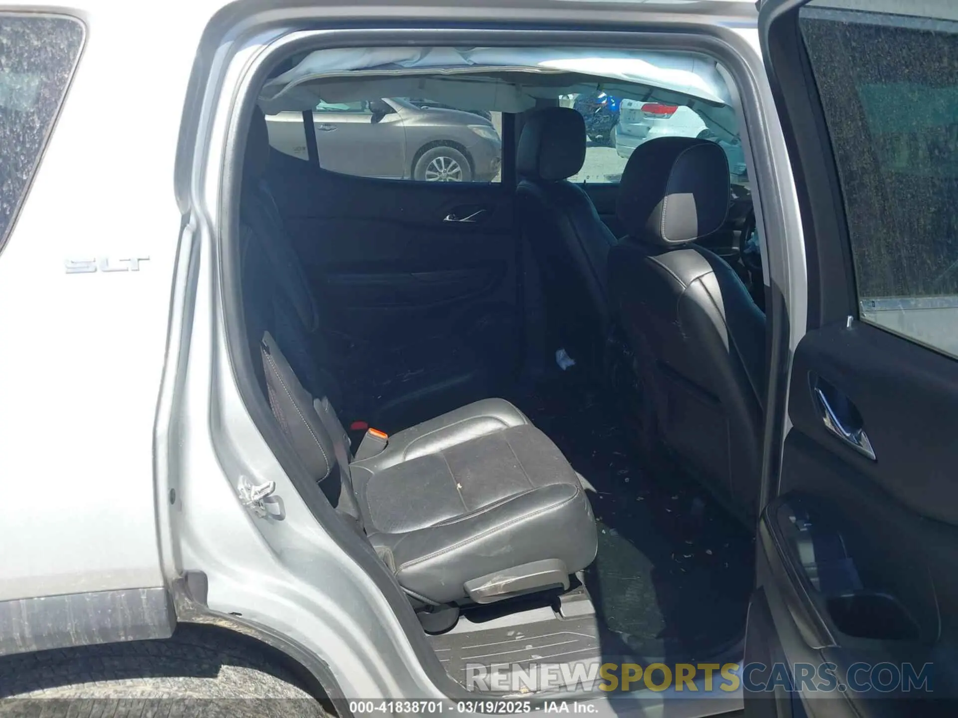 8 fotografías del automóvil dañado 1GKKNULS1KZ268265 GMC ACADIA 2019