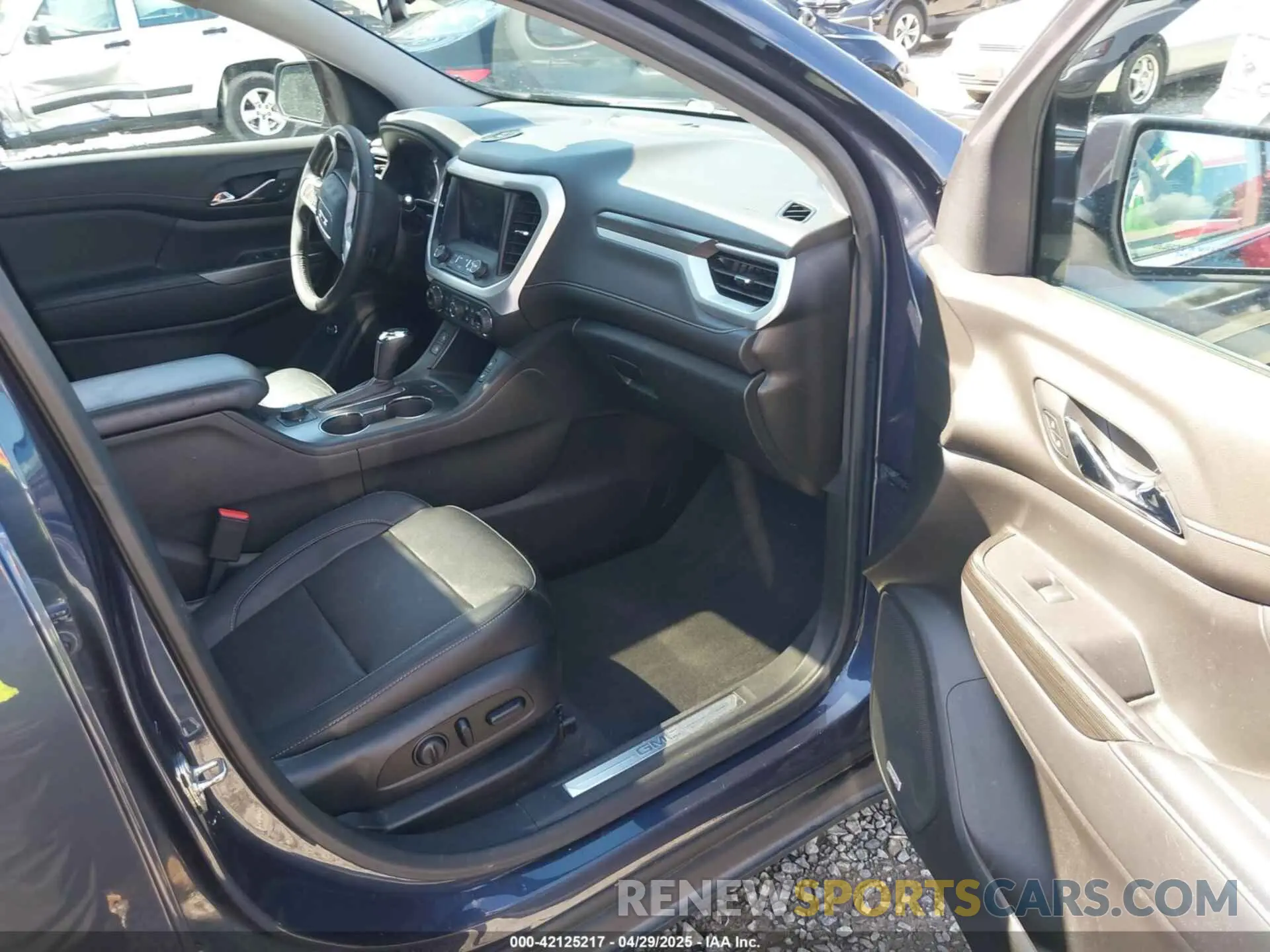 5 fotografías del automóvil dañado 1GKKNULS2KZ263222 GMC ACADIA 2019