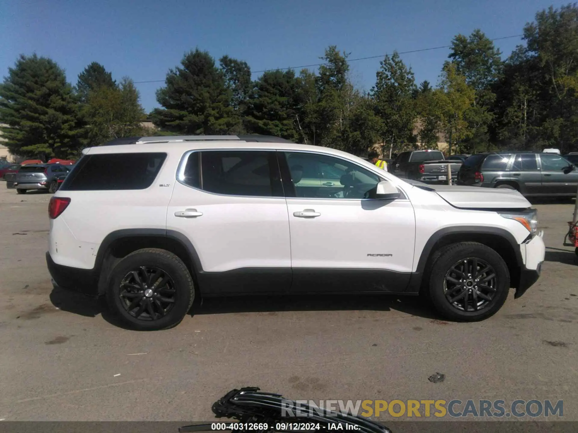 14 fotografías del automóvil dañado 1GKKNULS5KZ132169 GMC ACADIA 2019