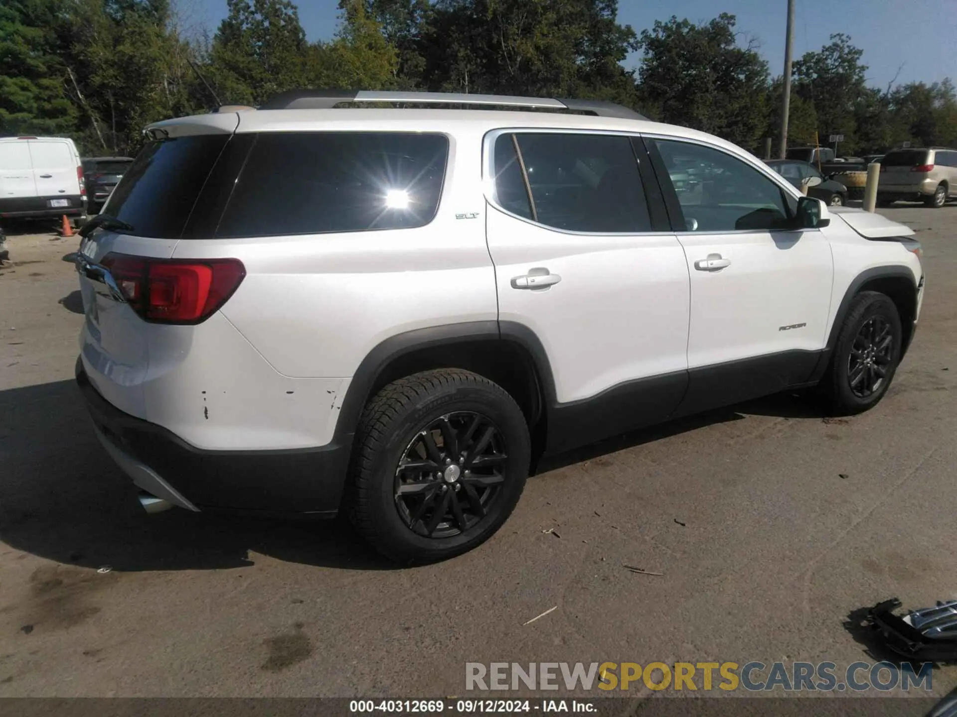 4 fotografías del automóvil dañado 1GKKNULS5KZ132169 GMC ACADIA 2019