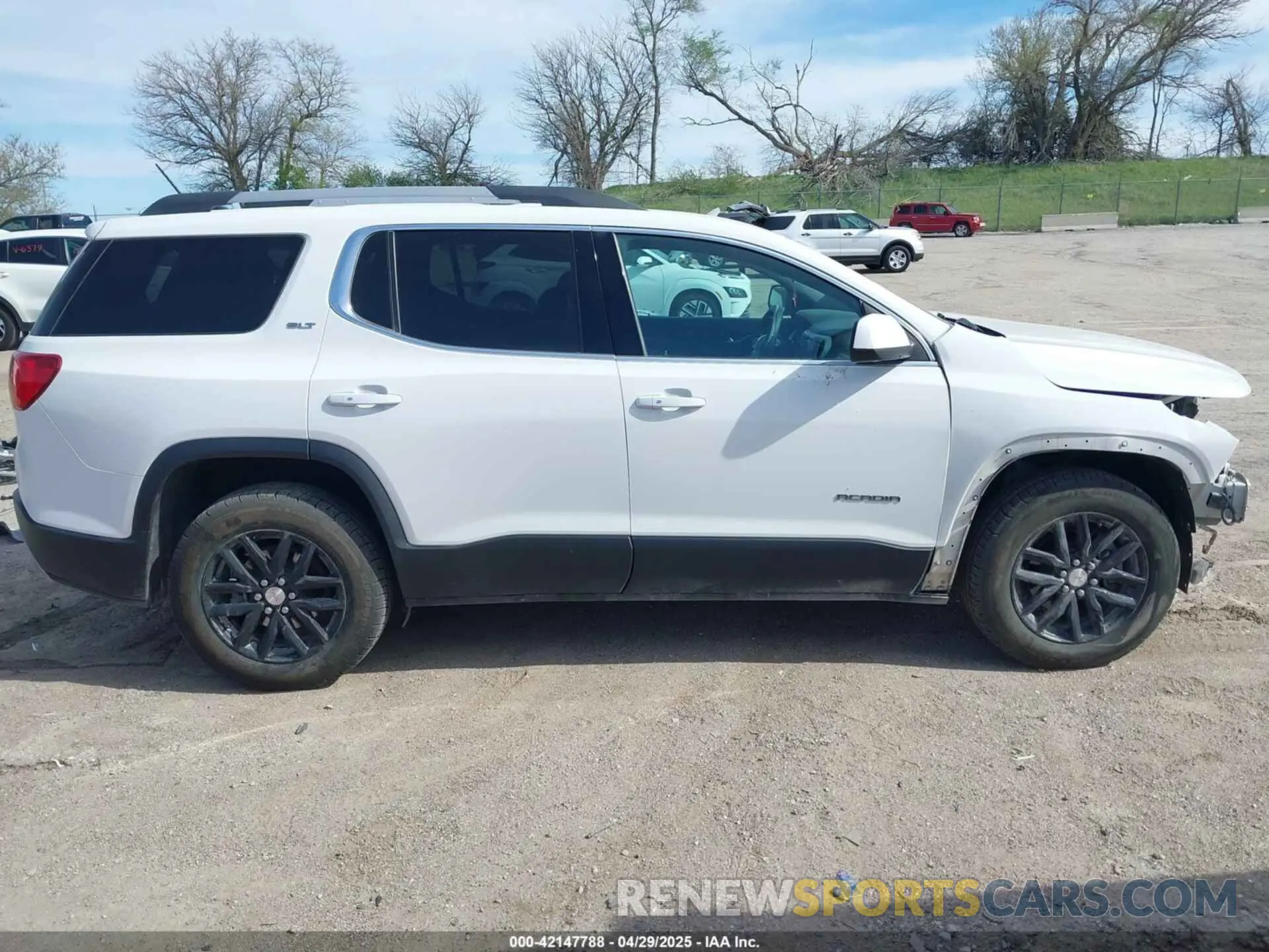 14 fotografías del automóvil dañado 1GKKNULS5KZ236581 GMC ACADIA 2019