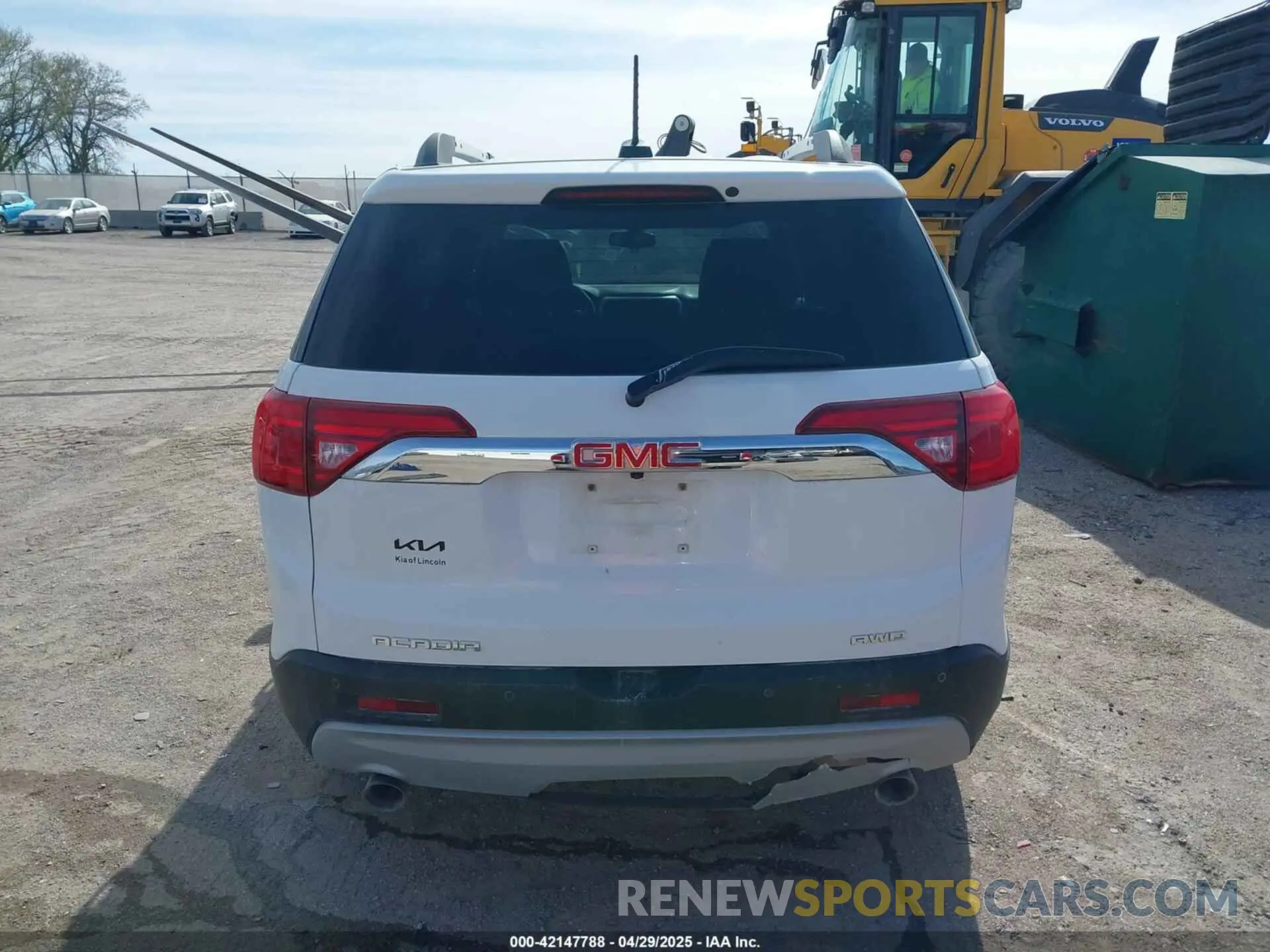 17 fotografías del automóvil dañado 1GKKNULS5KZ236581 GMC ACADIA 2019