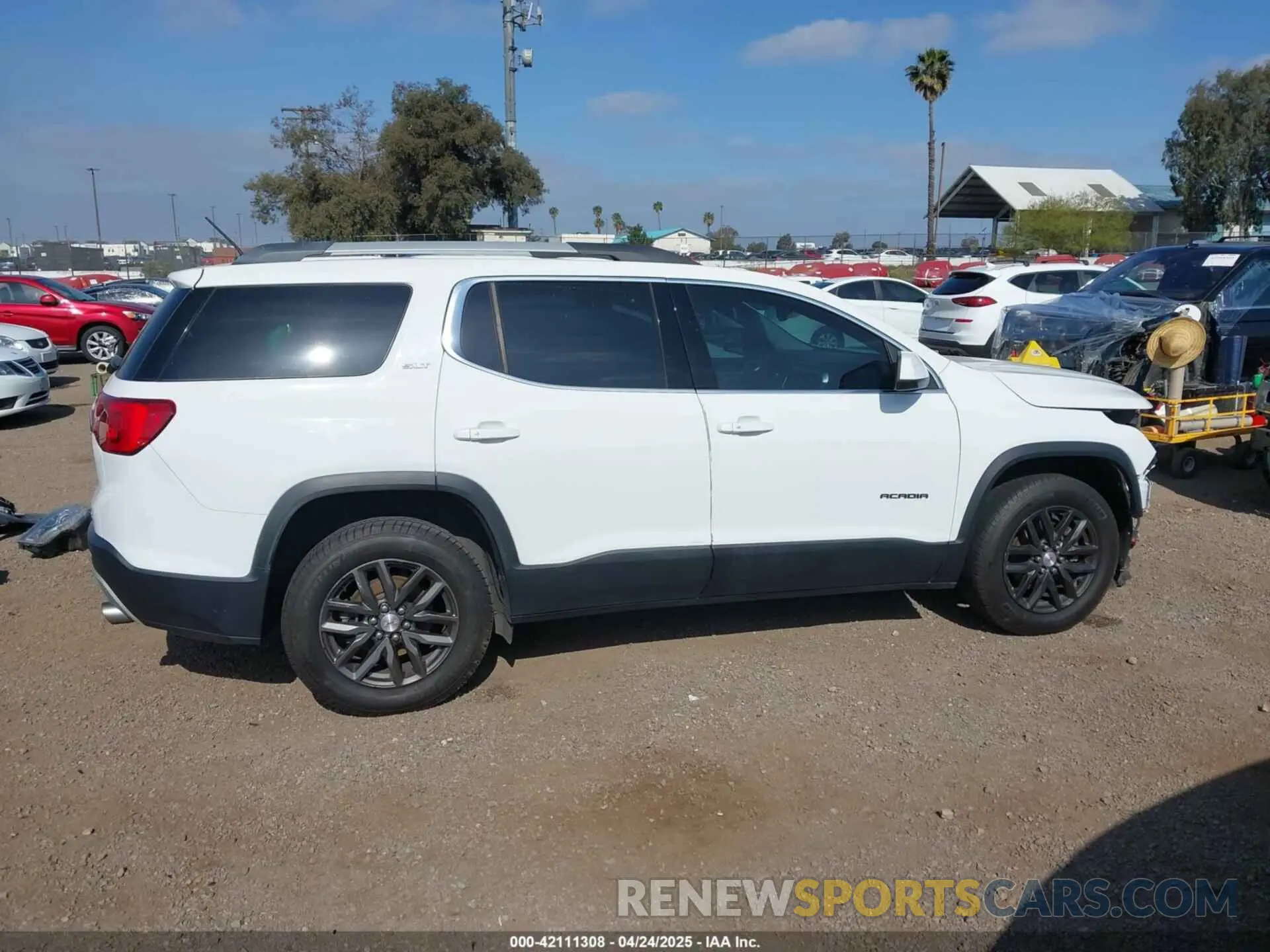 14 fotografías del automóvil dañado 1GKKNULS6KZ187505 GMC ACADIA 2019
