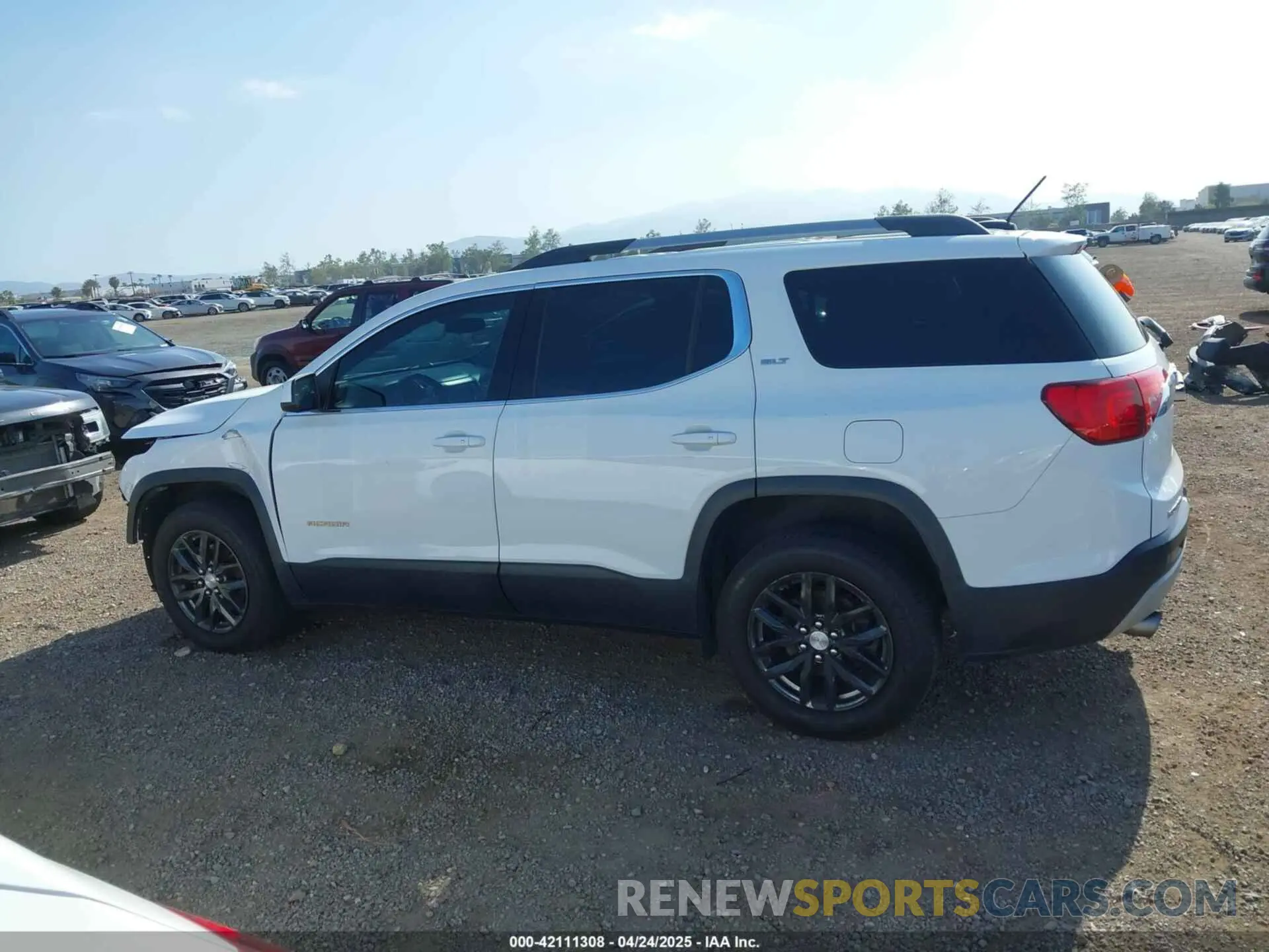 15 fotografías del automóvil dañado 1GKKNULS6KZ187505 GMC ACADIA 2019