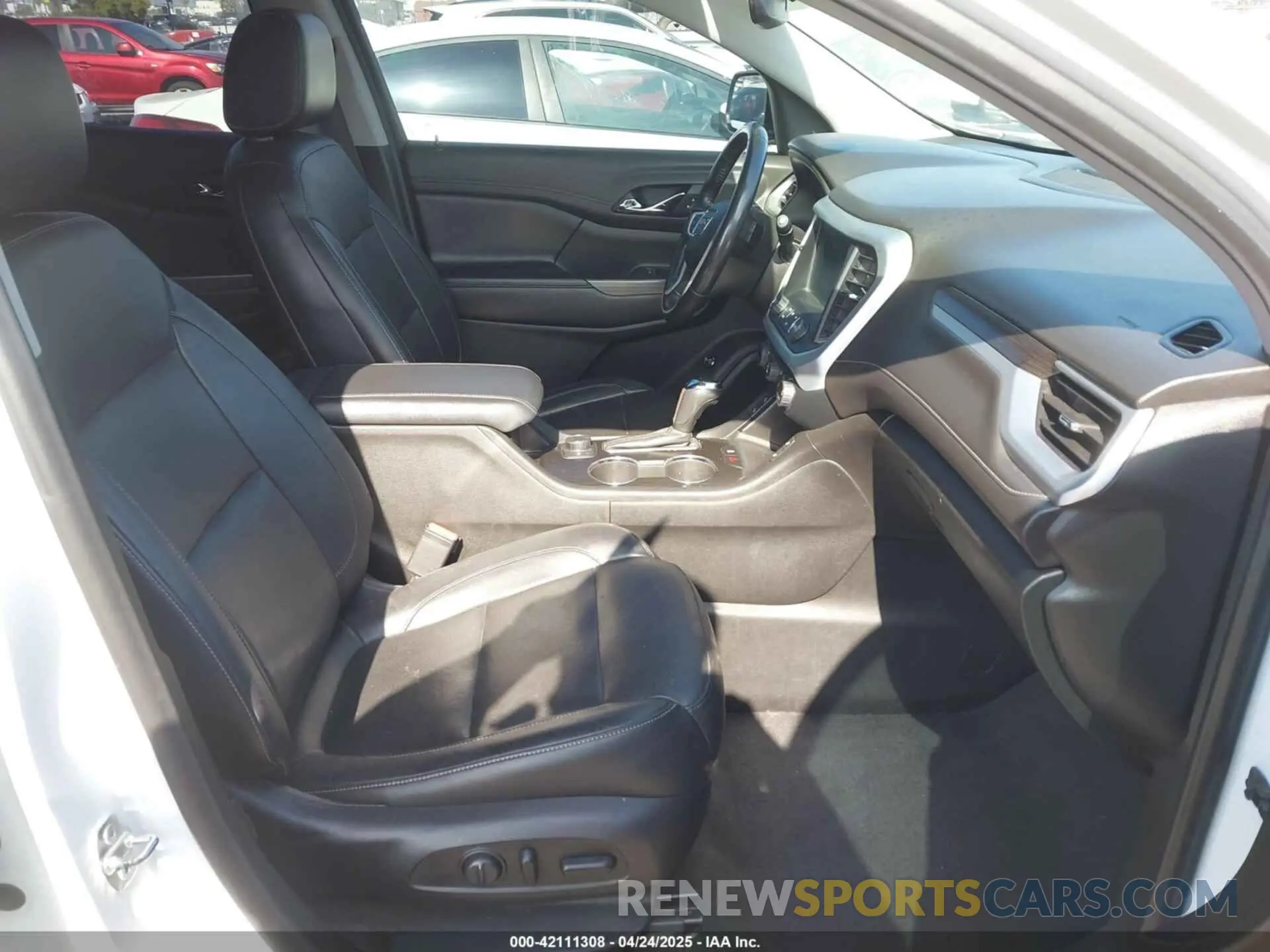 5 fotografías del automóvil dañado 1GKKNULS6KZ187505 GMC ACADIA 2019