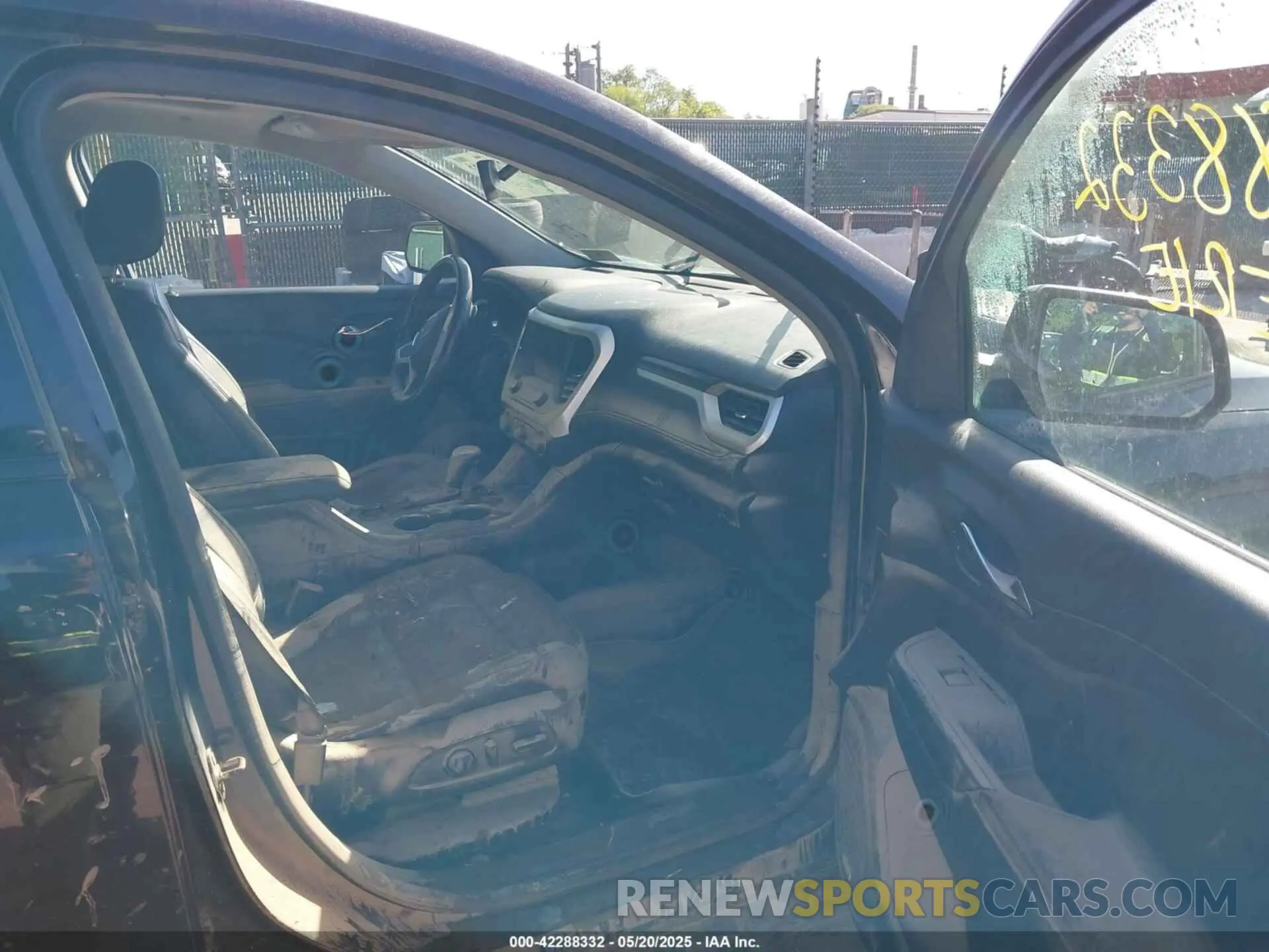 5 fotografías del automóvil dañado 1GKKNULS6KZ210622 GMC ACADIA 2019