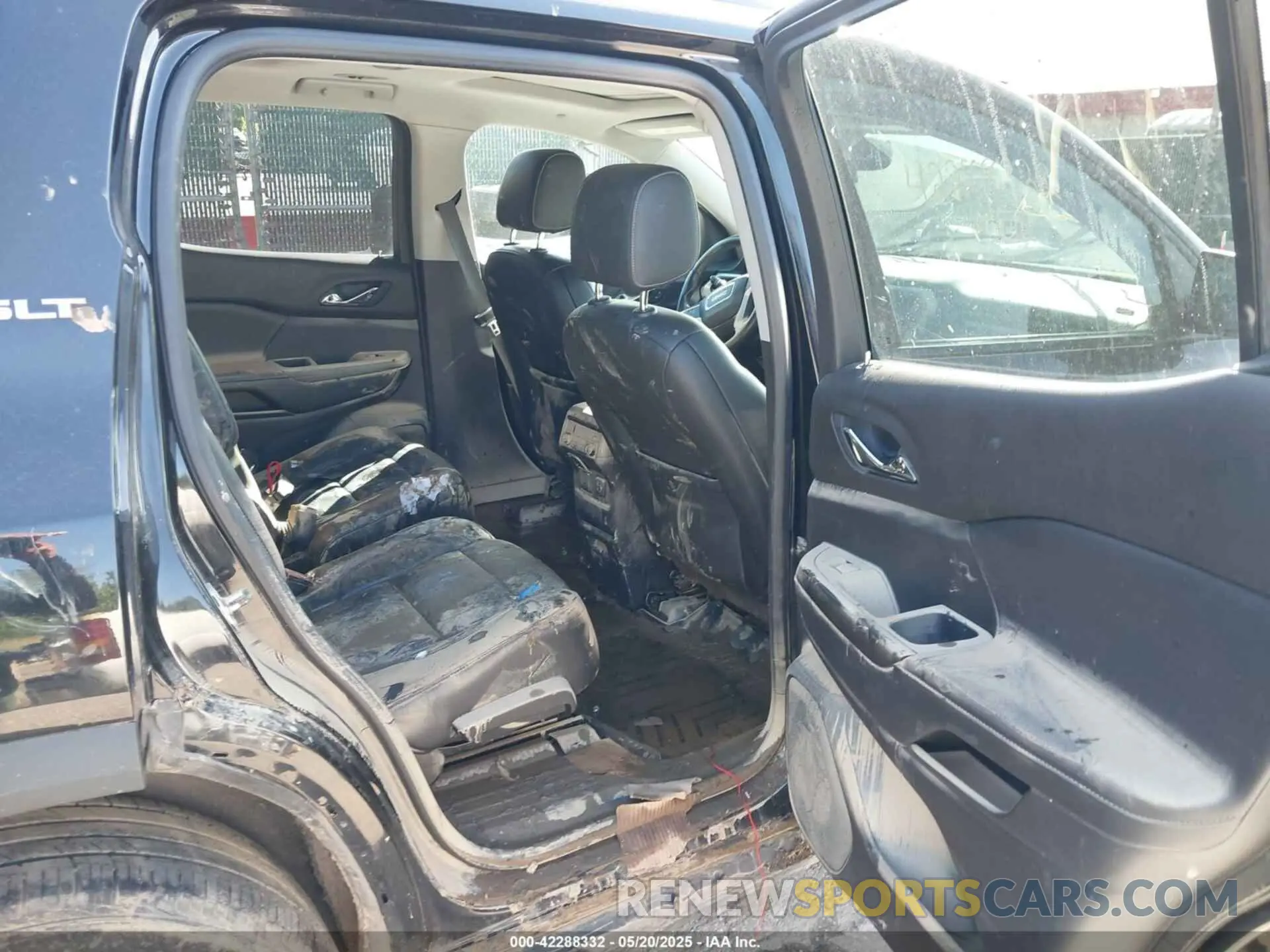 8 fotografías del automóvil dañado 1GKKNULS6KZ210622 GMC ACADIA 2019