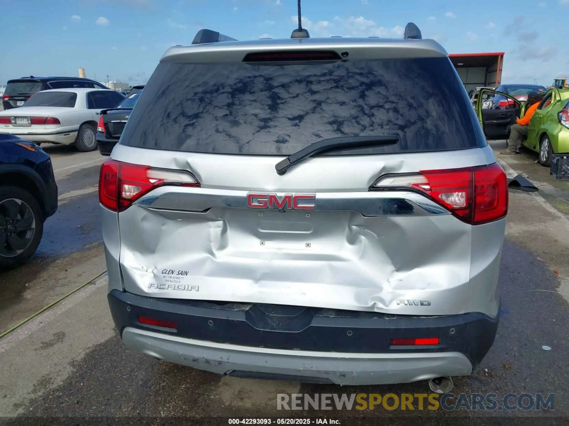 16 fotografías del automóvil dañado 1GKKNULS7KZ193894 GMC ACADIA 2019