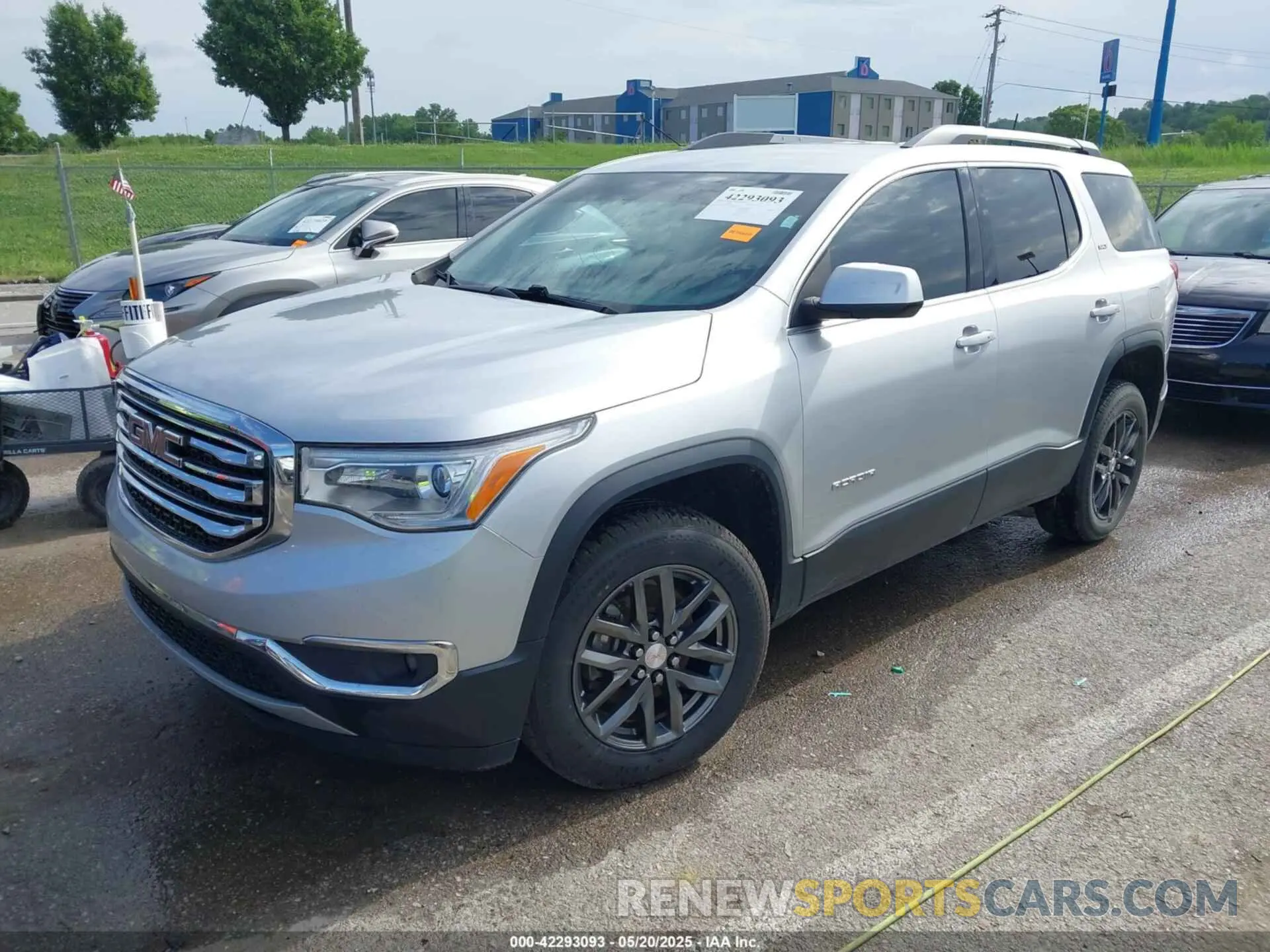 2 fotografías del automóvil dañado 1GKKNULS7KZ193894 GMC ACADIA 2019