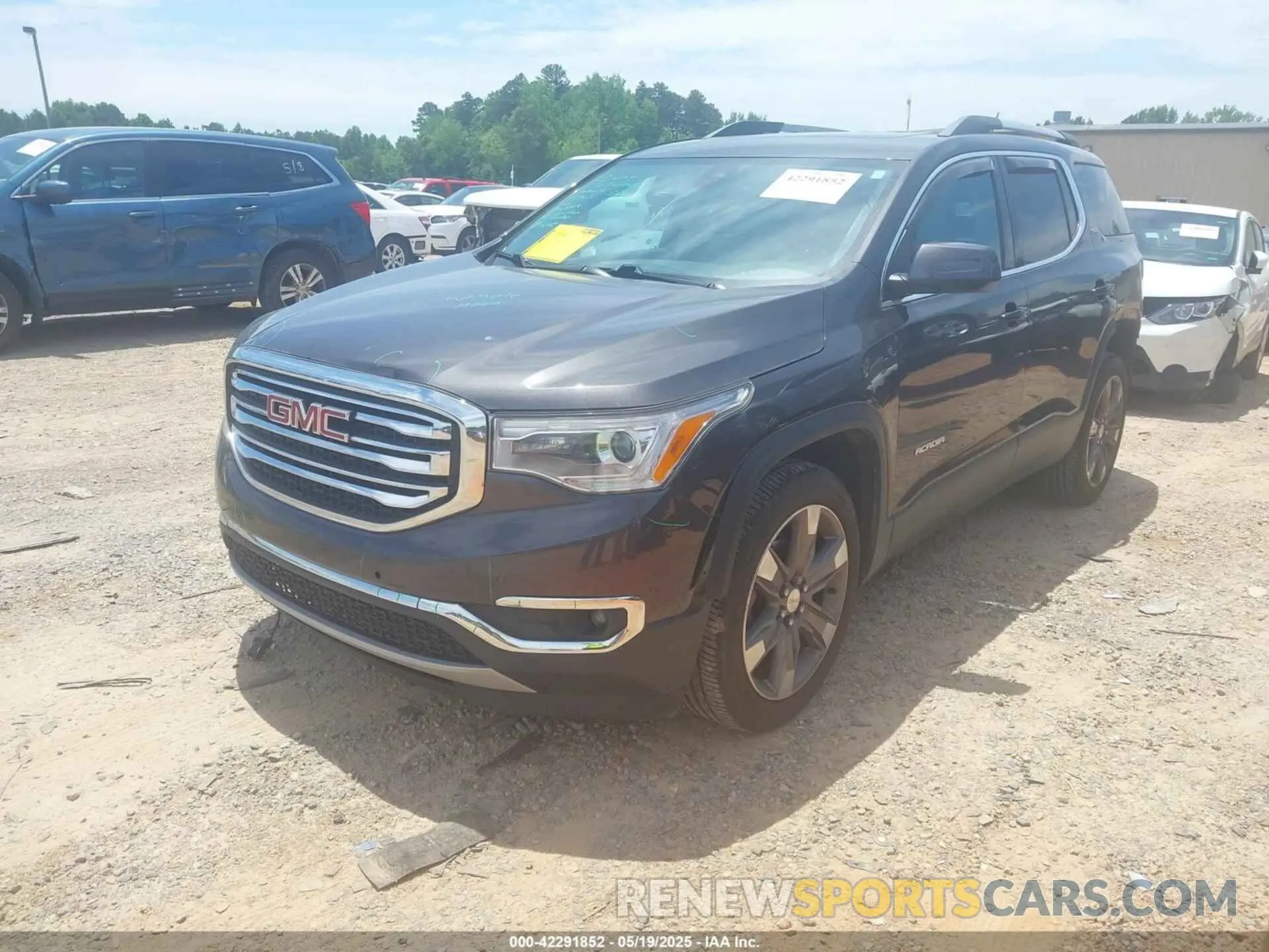 2 fotografías del automóvil dañado 1GKKNWLS5KZ139716 GMC ACADIA 2019