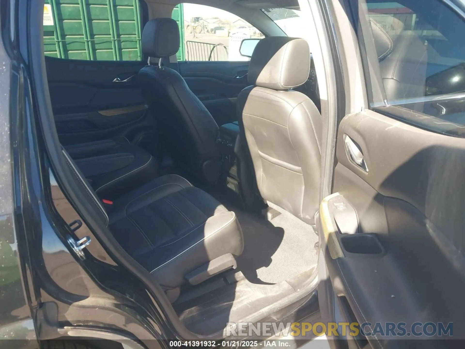 8 fotografías del automóvil dañado 1GKKNXLS5KZ200407 GMC ACADIA 2019