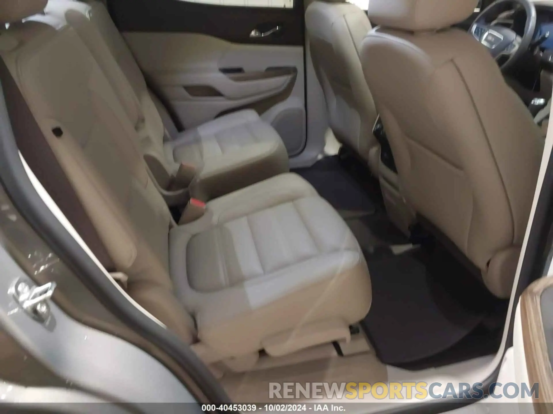 8 fotografías del automóvil dañado 1GKKNXLS6KZ142226 GMC ACADIA 2019